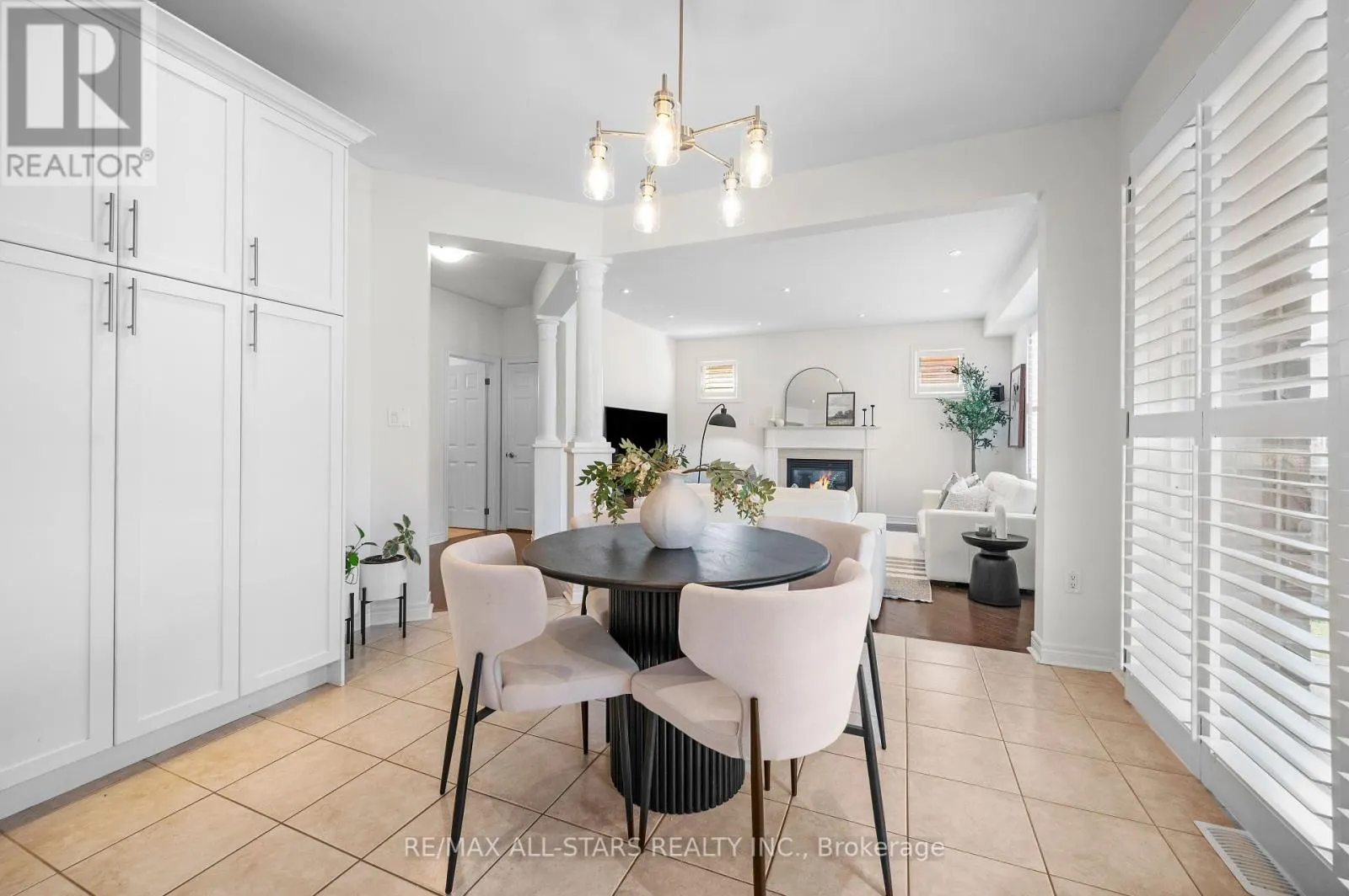 48 COTTONFIELD CIRCLE