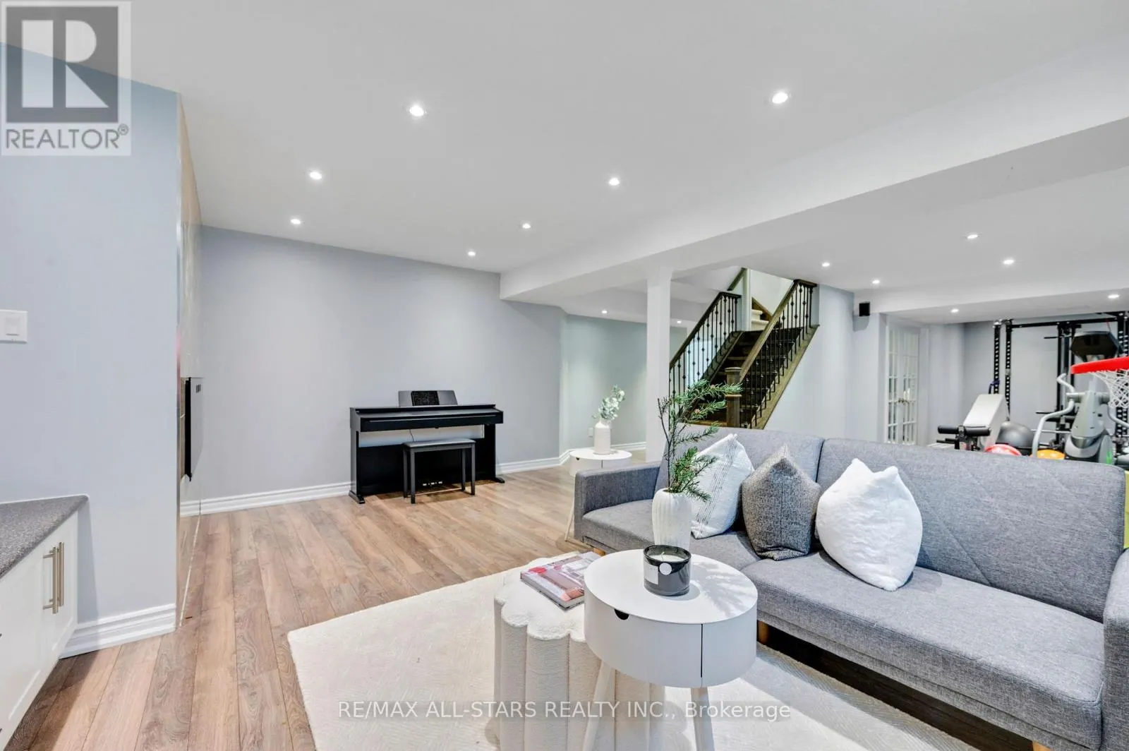 48 COTTONFIELD CIRCLE