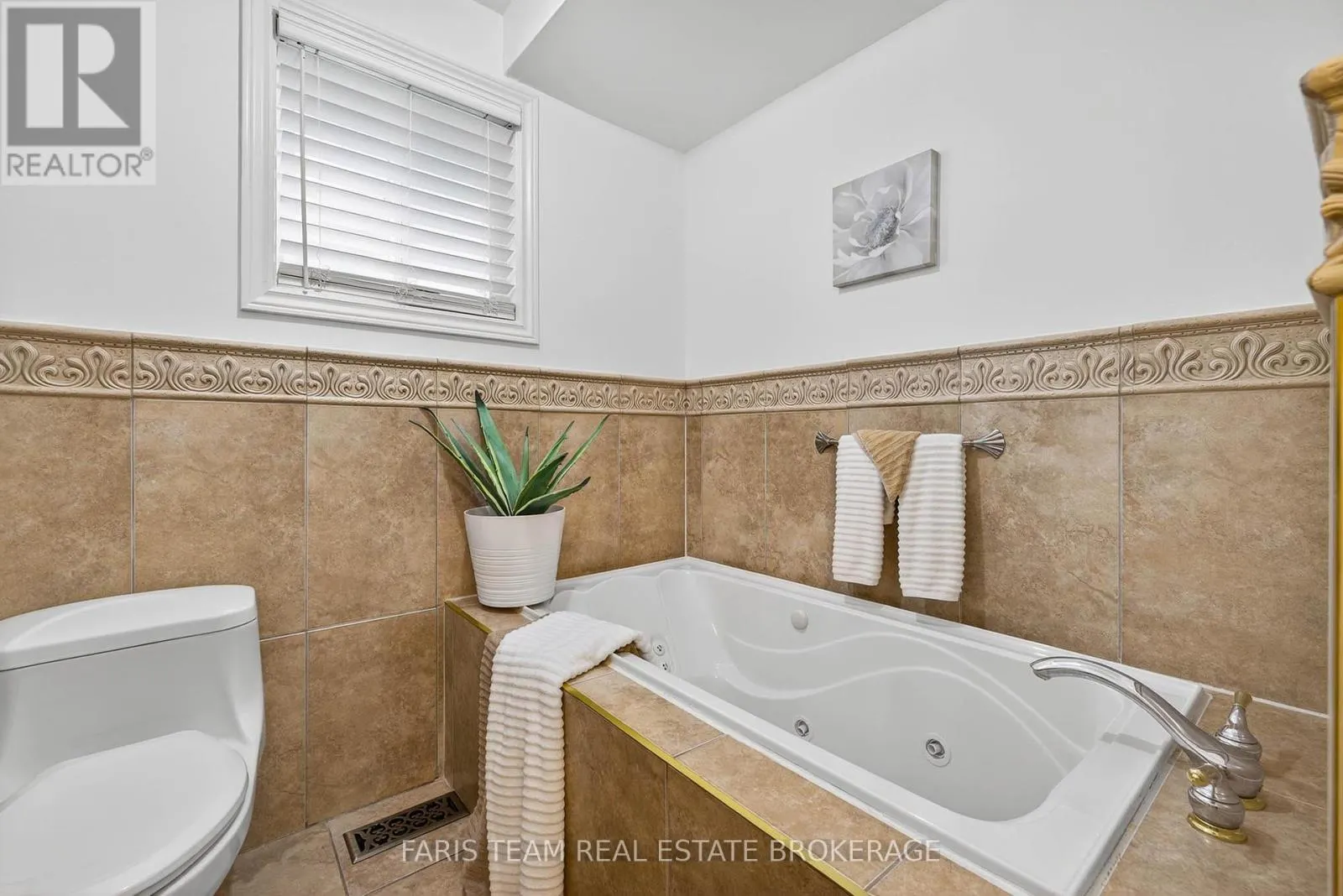 38 COLLINGDALE ROAD