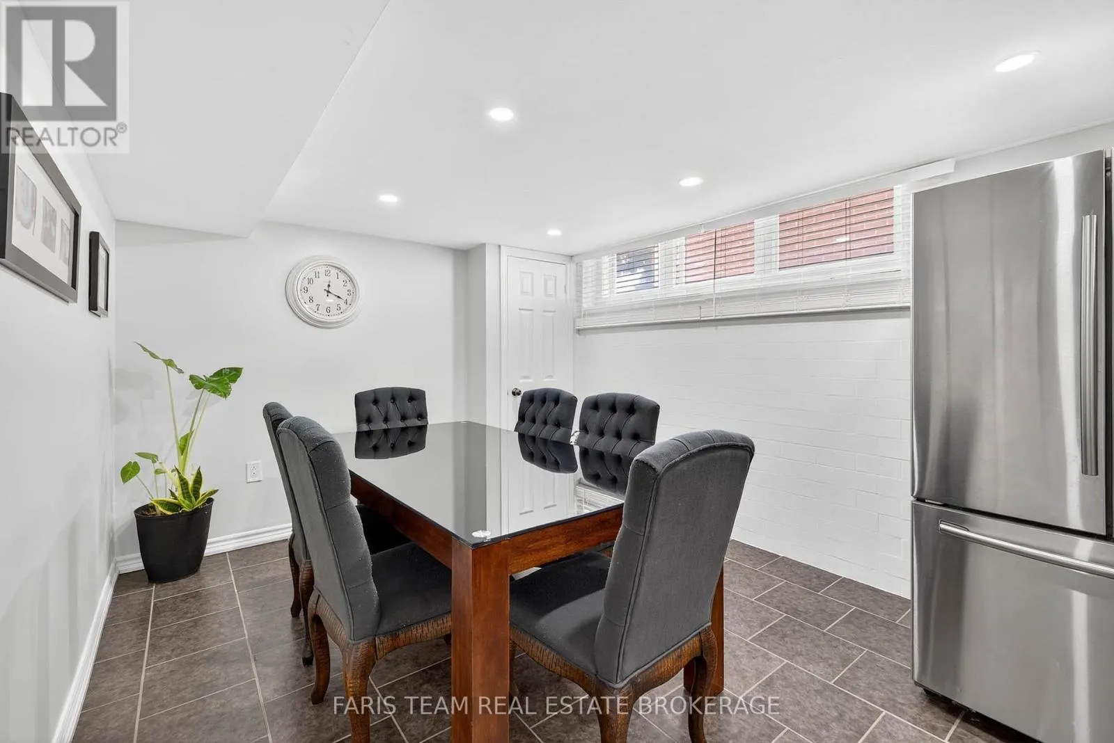 38 COLLINGDALE ROAD
