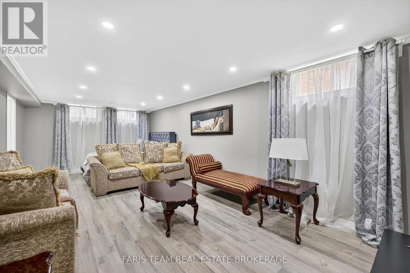 38 COLLINGDALE ROAD