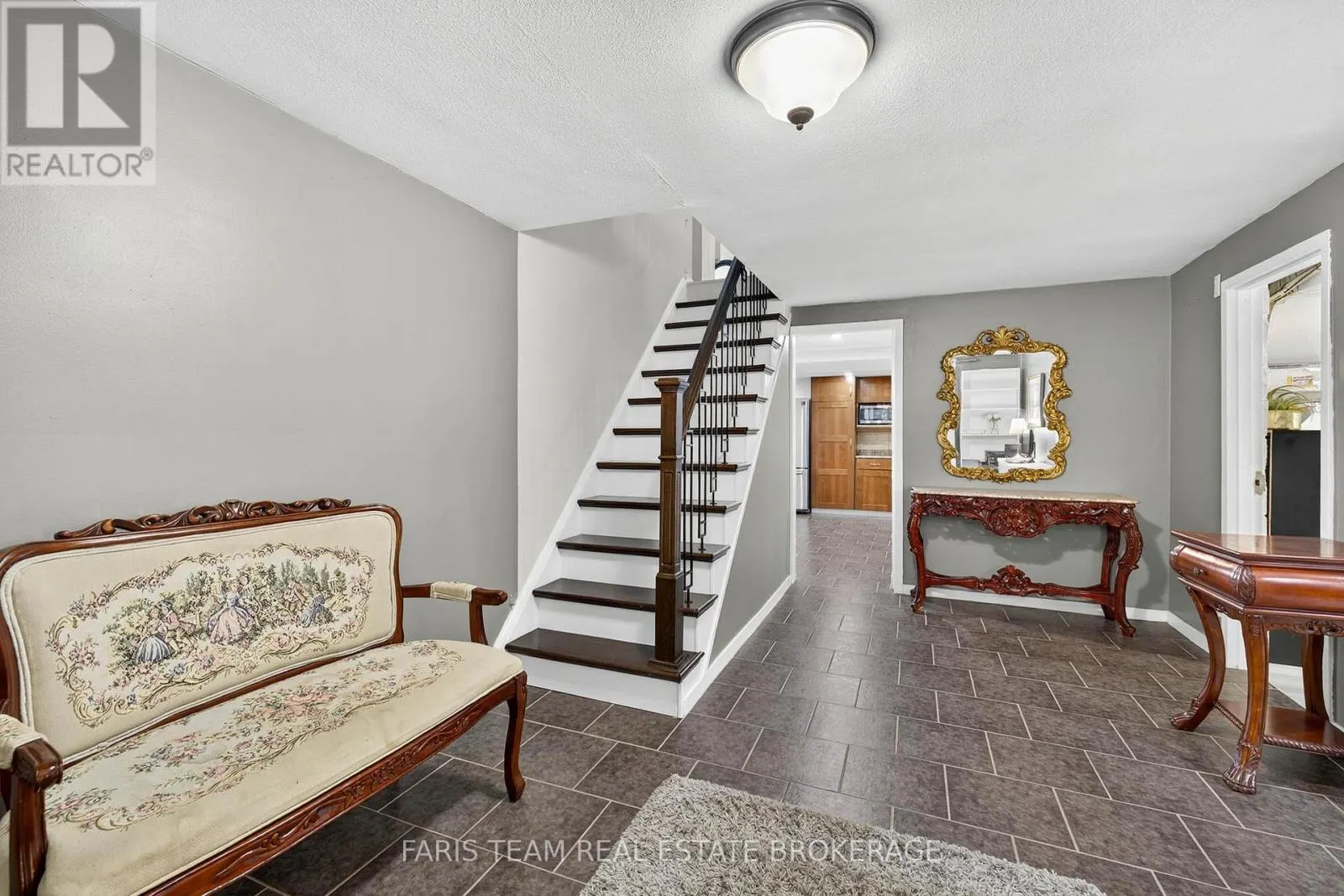 38 COLLINGDALE ROAD