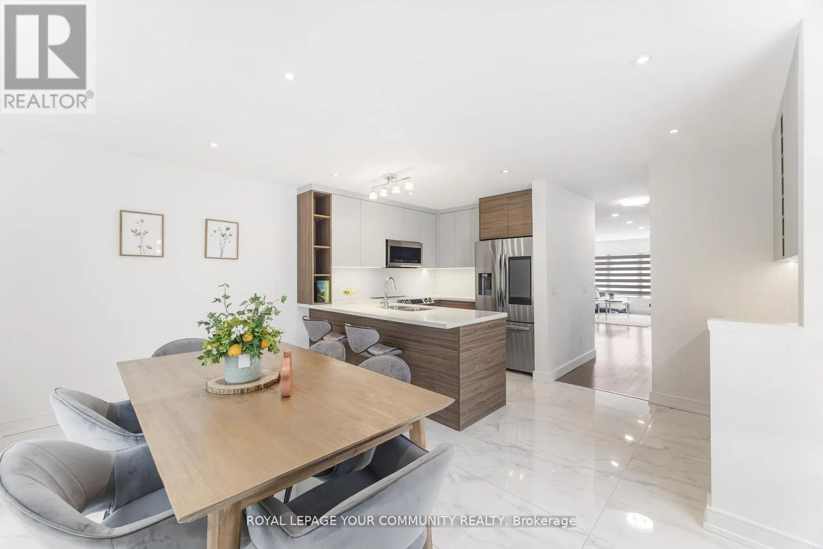 17 - 3020 CEDARGLEN GATE