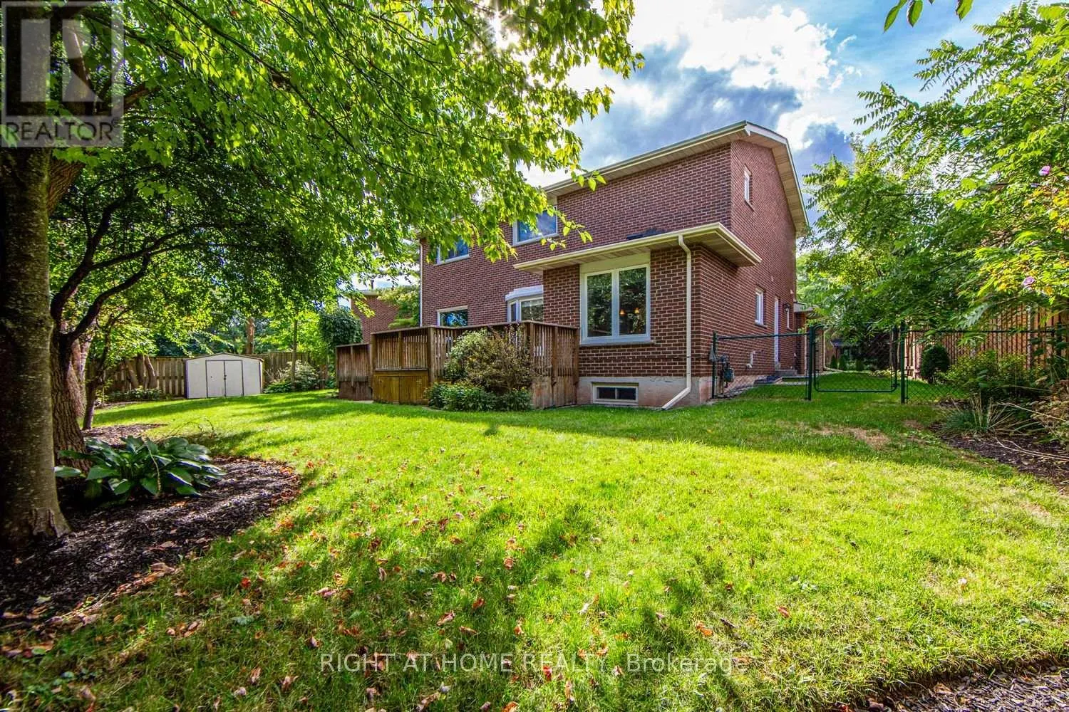 1020 ROXBOROUGH DRIVE