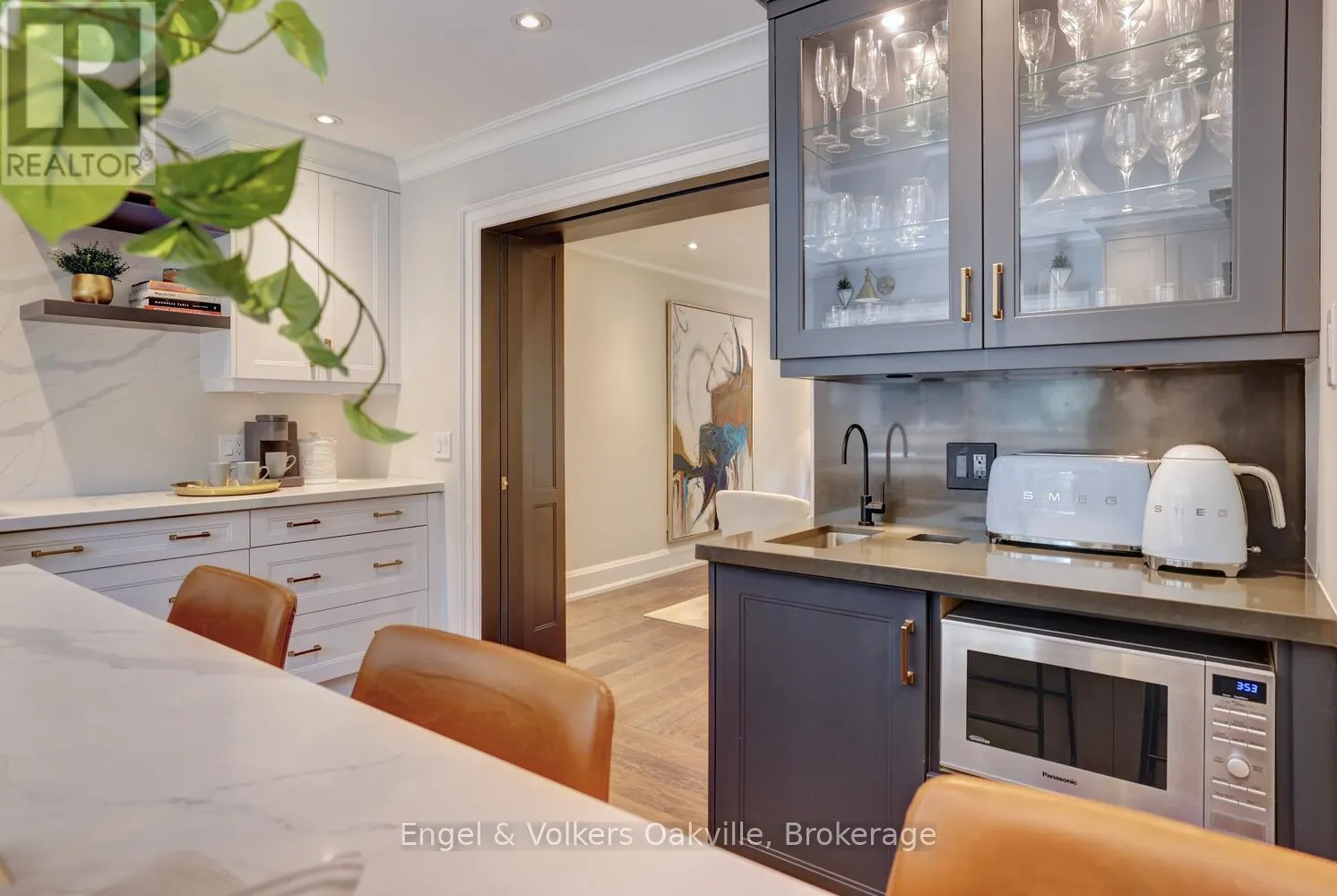 262 VINOVA COURT
