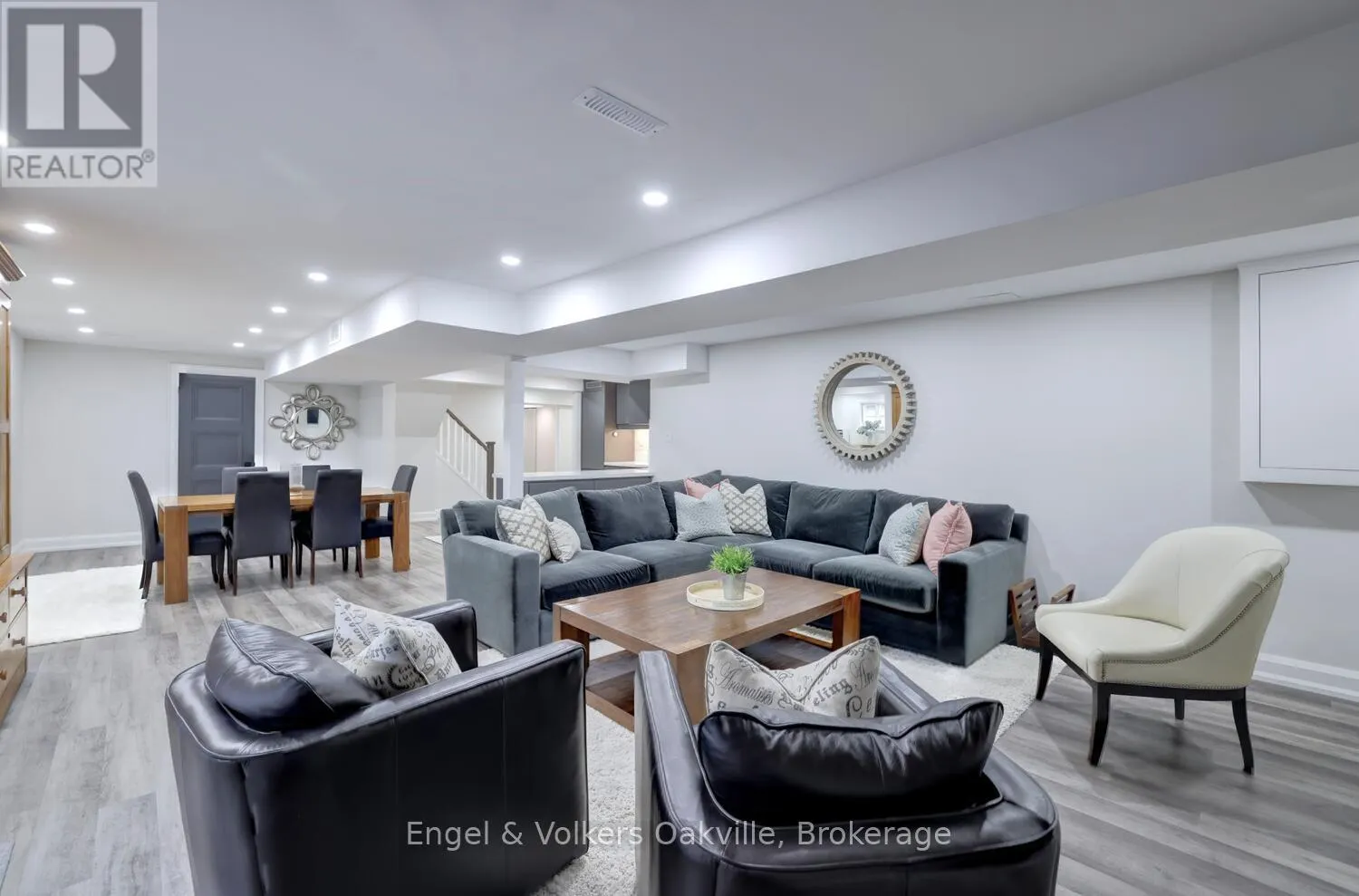 262 VINOVA COURT