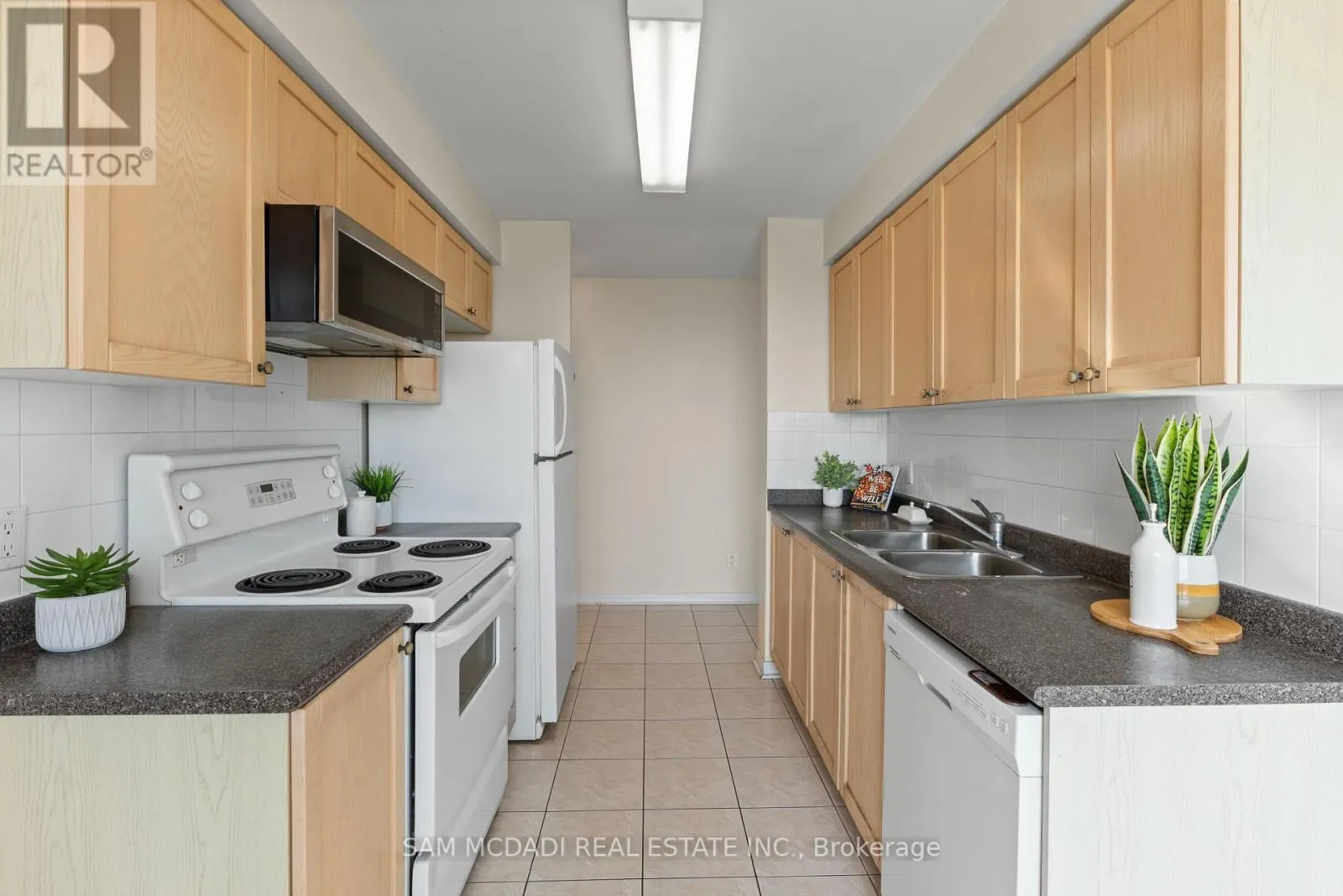 1608 - 4879 KIMBERMOUNT AVENUE