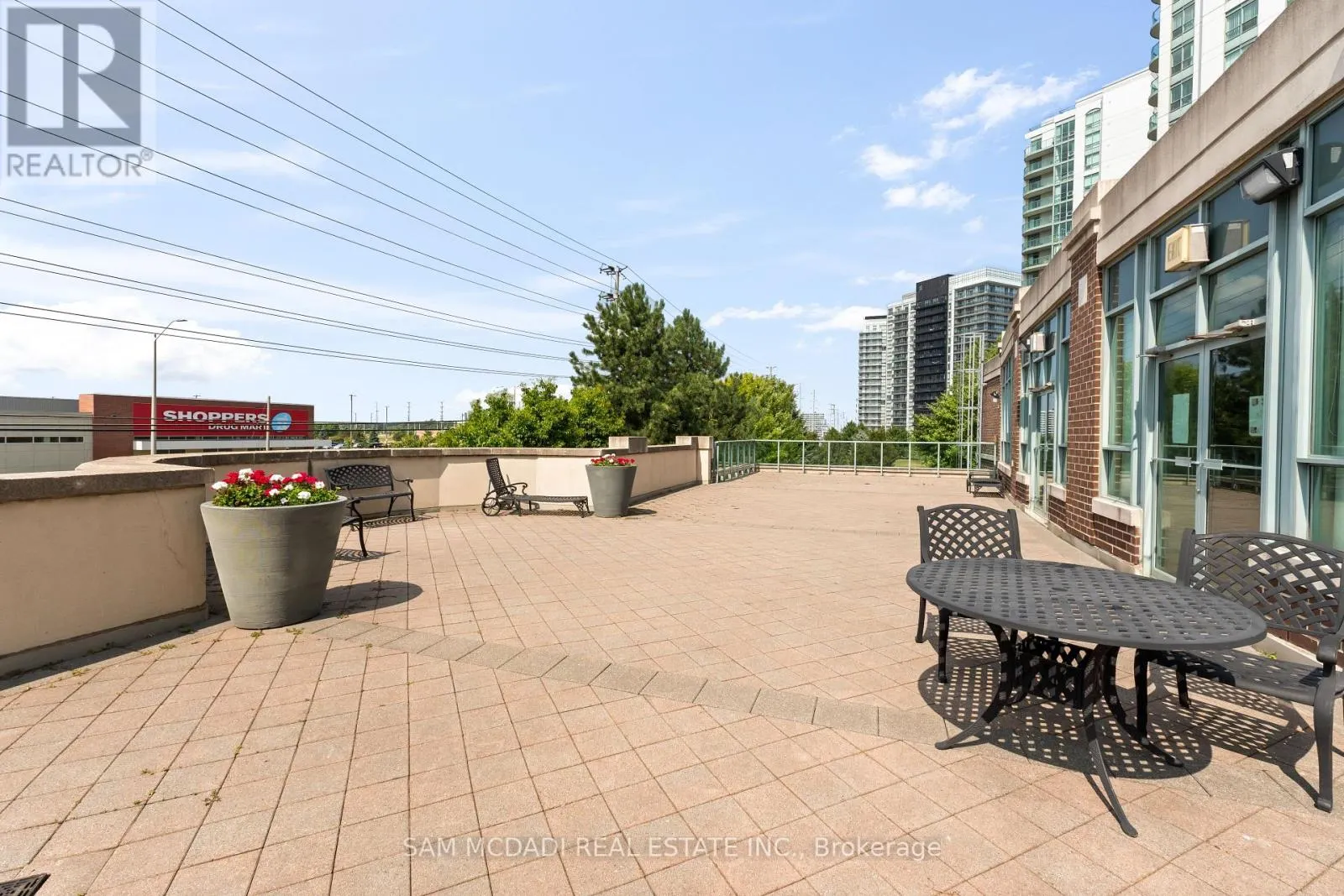 1608 - 4879 KIMBERMOUNT AVENUE