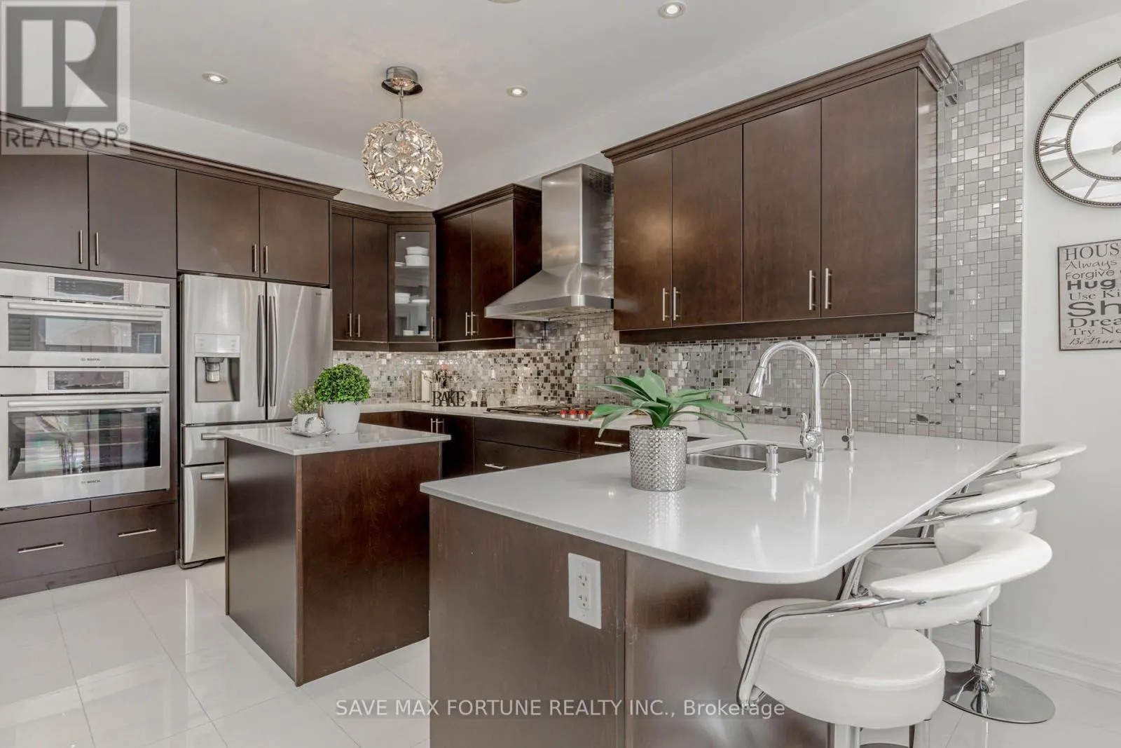 16 BERRYFIELD WAY NE