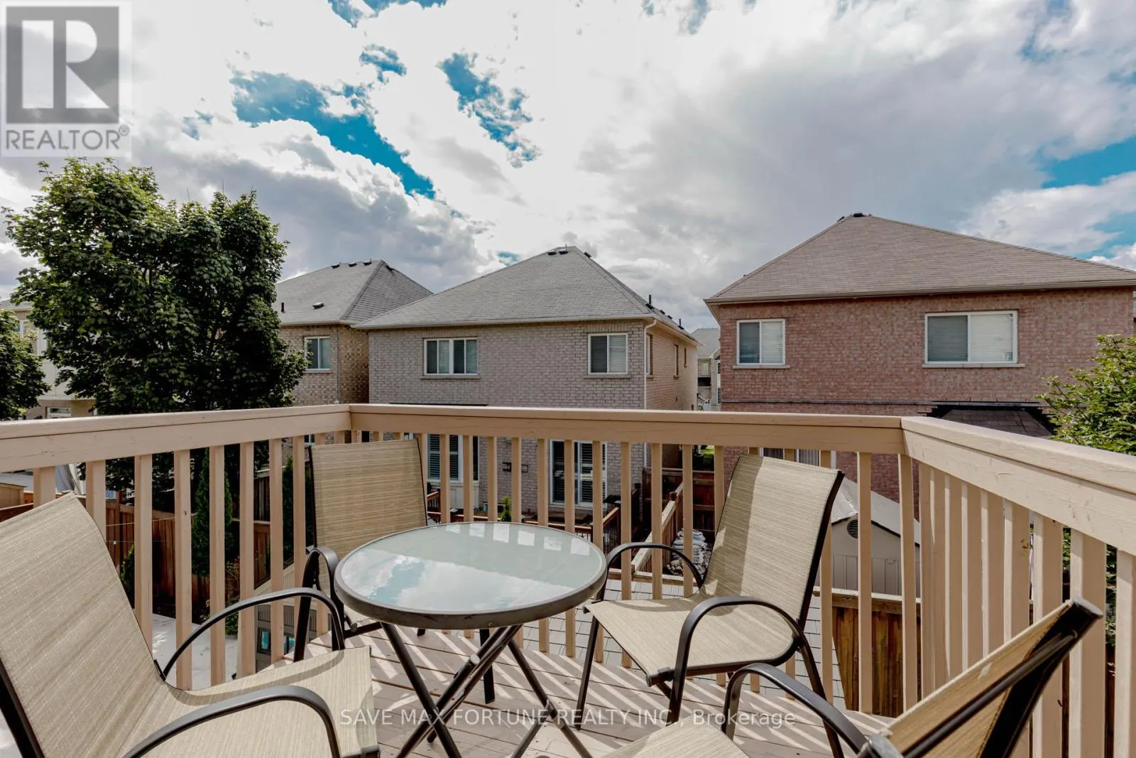 16 BERRYFIELD WAY NE