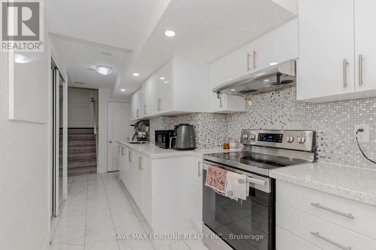 16 BERRYFIELD WAY NE