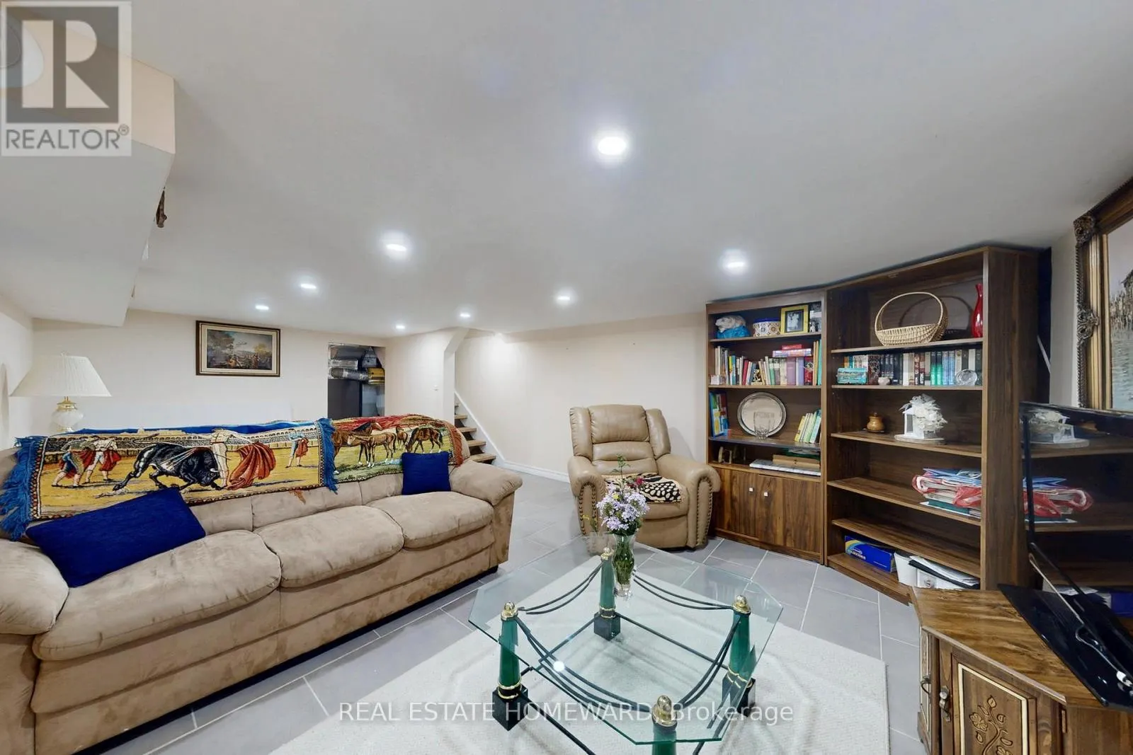 87 GUESTVILLE AVENUE