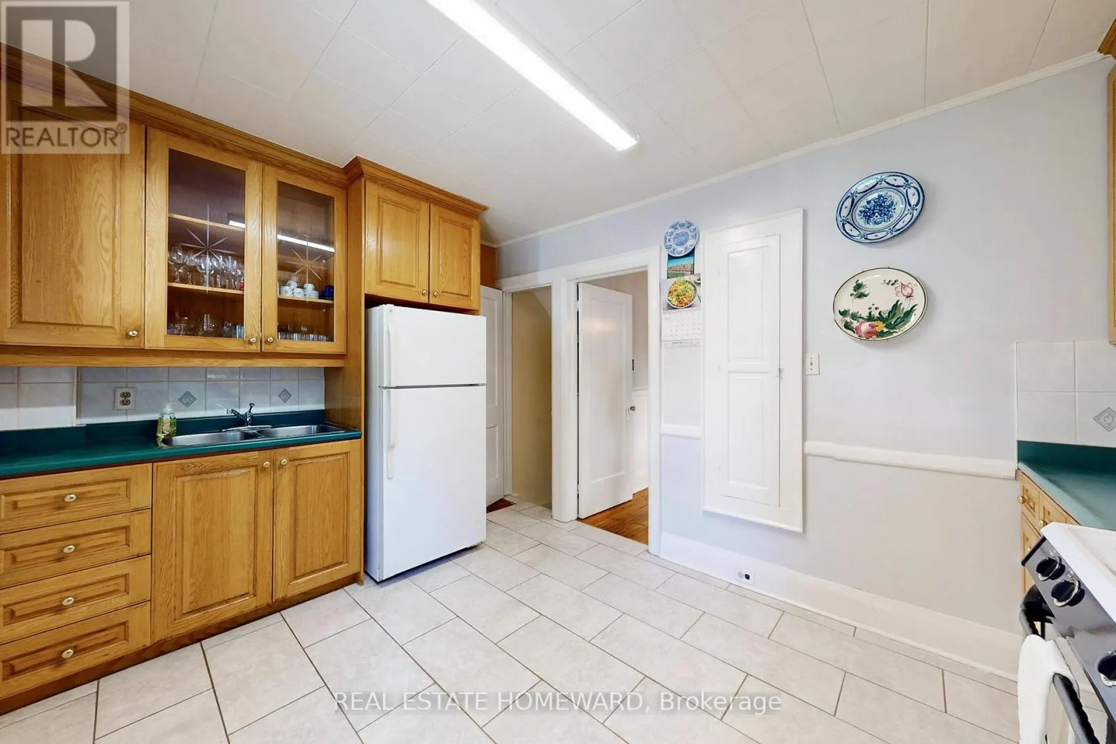 87 GUESTVILLE AVENUE