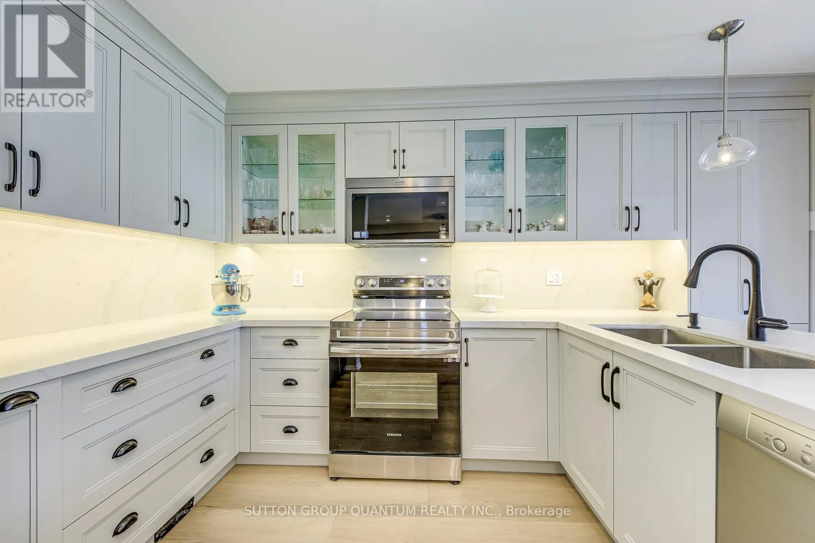215 ROXTON ROAD