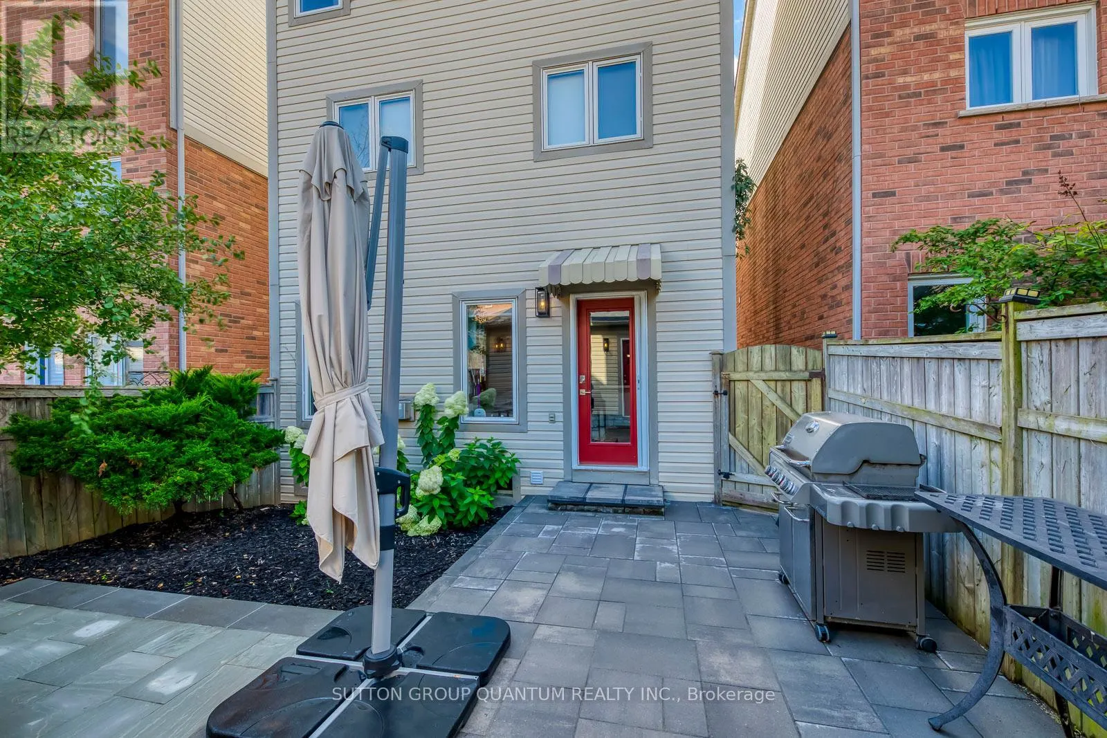 215 ROXTON ROAD