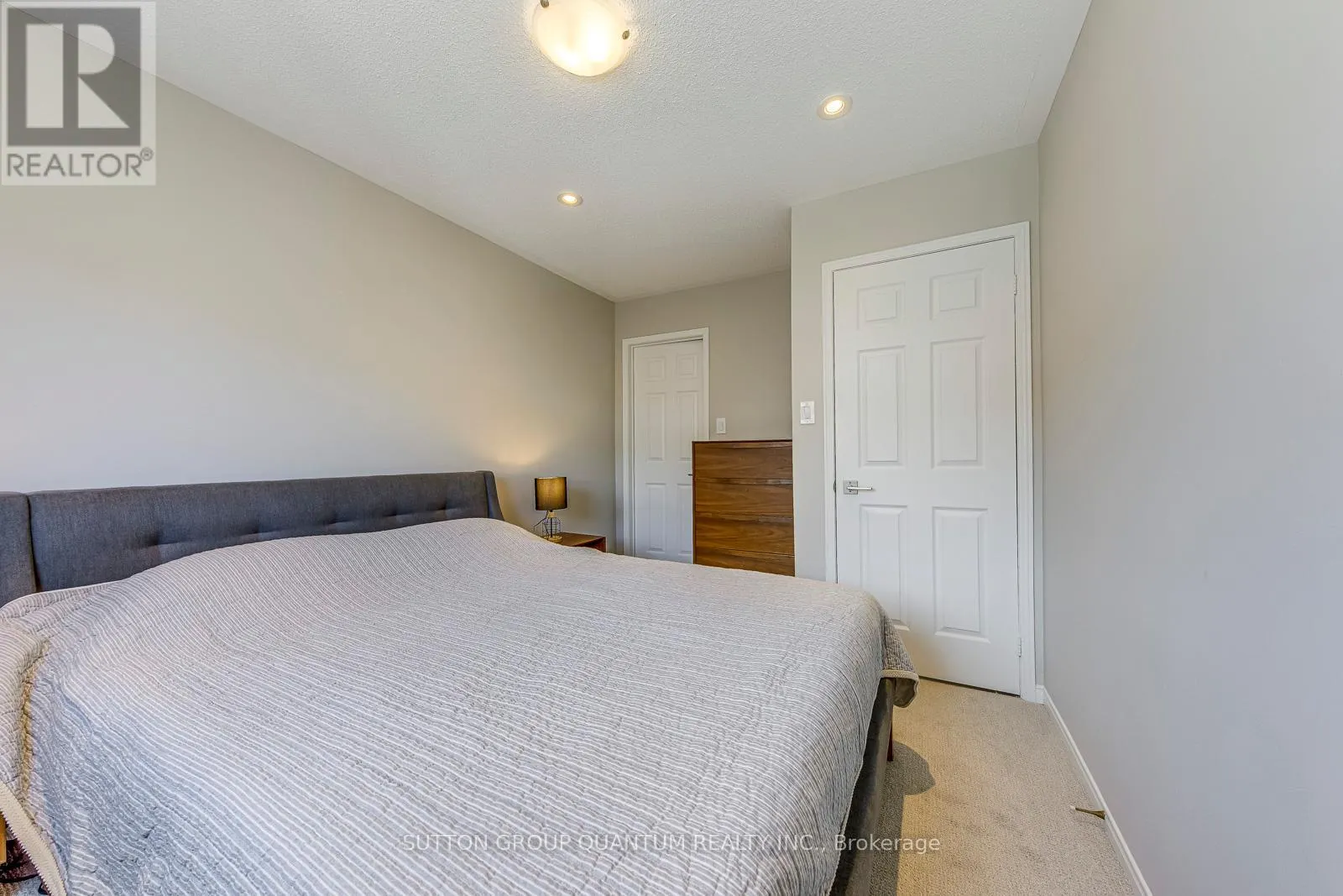 215 ROXTON ROAD