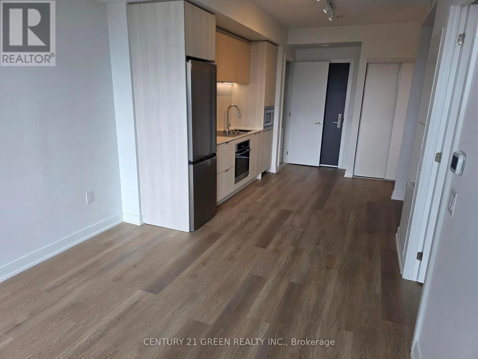 1106 - 89 DUNDAS STREET W