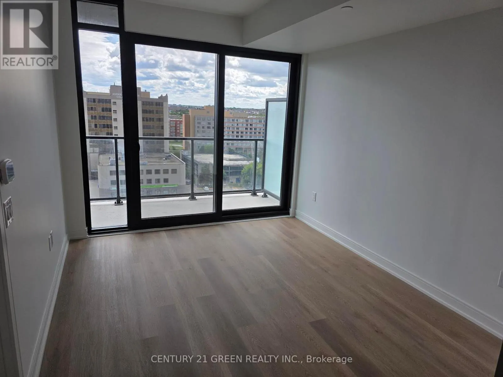 1106 - 89 DUNDAS STREET W