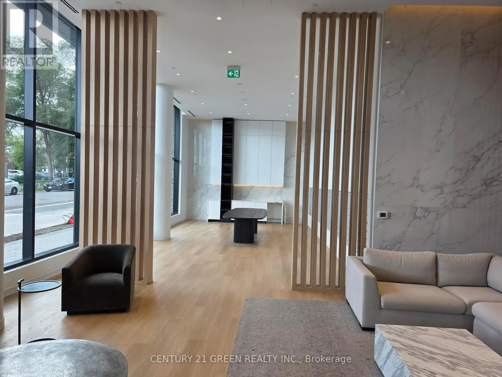 1106 - 89 DUNDAS STREET W