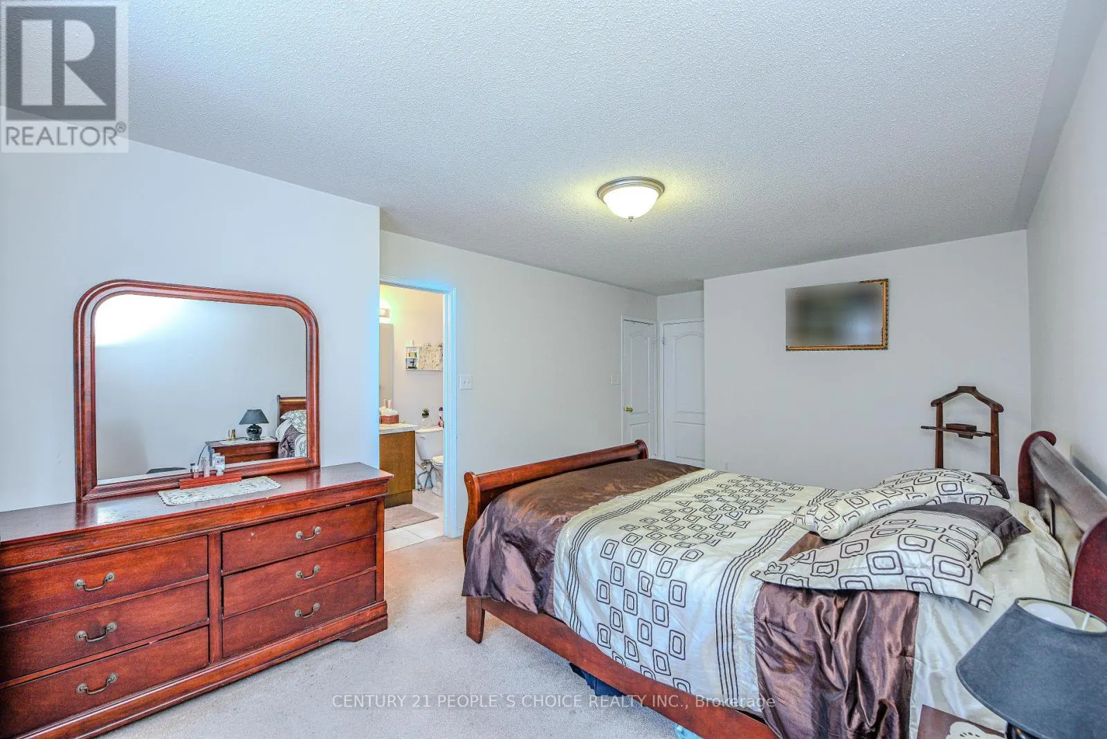 2043 FIDDLERS WAY