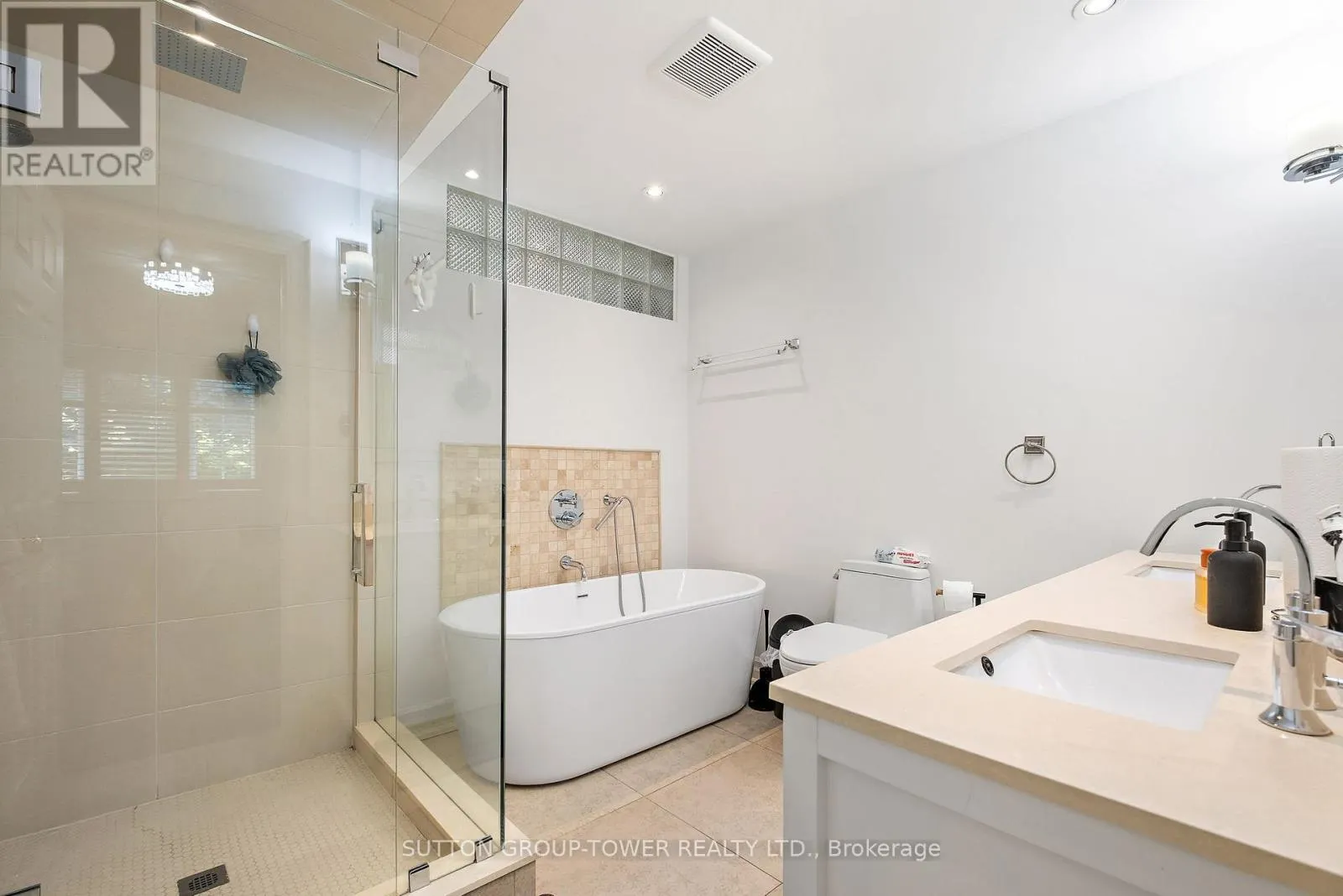 11 - 544C SCARLETT ROAD