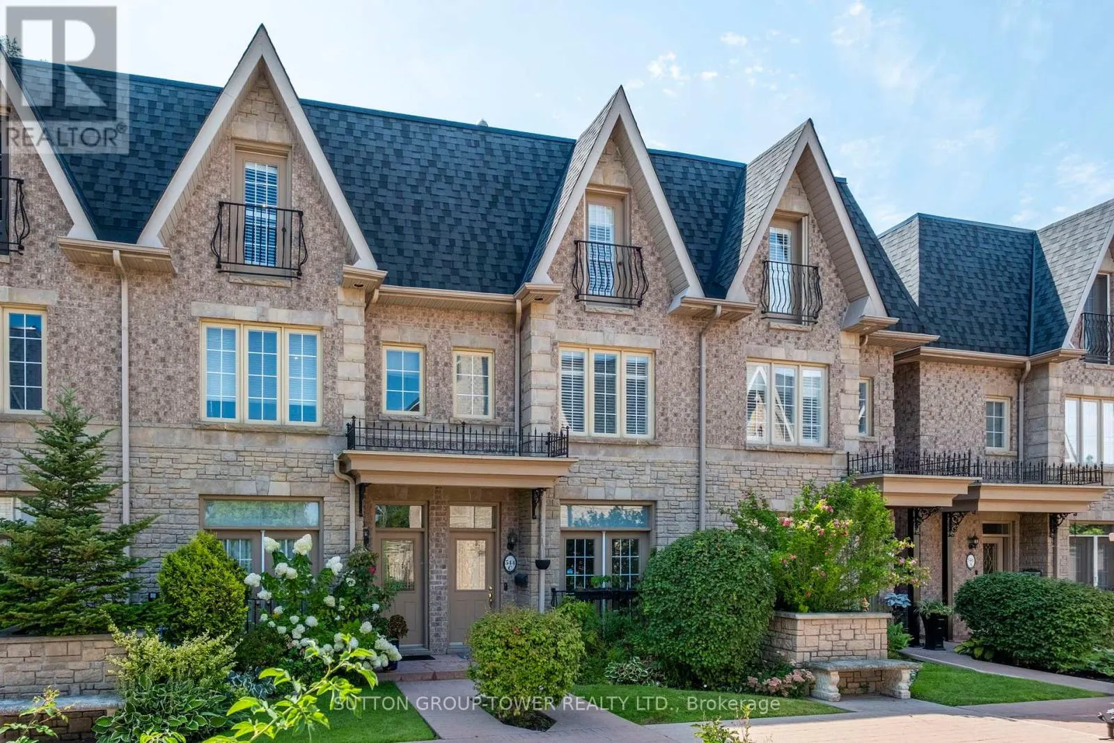 11 - 544C SCARLETT ROAD