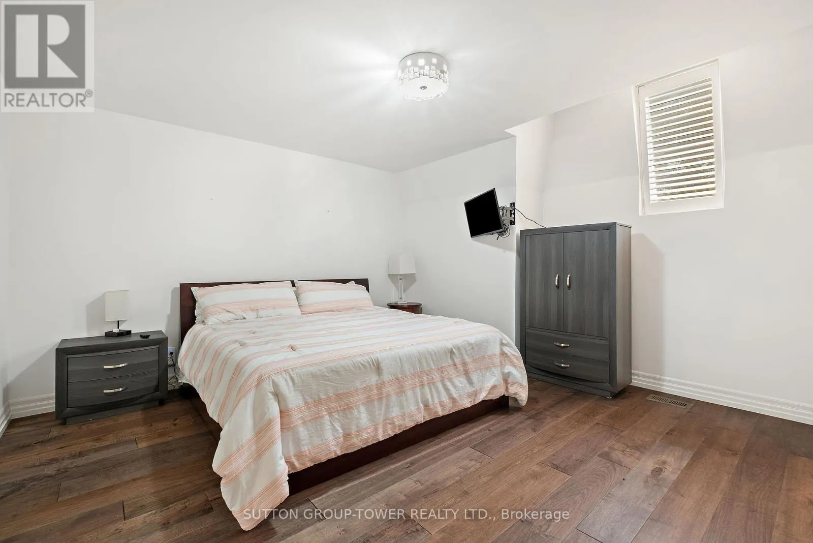 11 - 544C SCARLETT ROAD