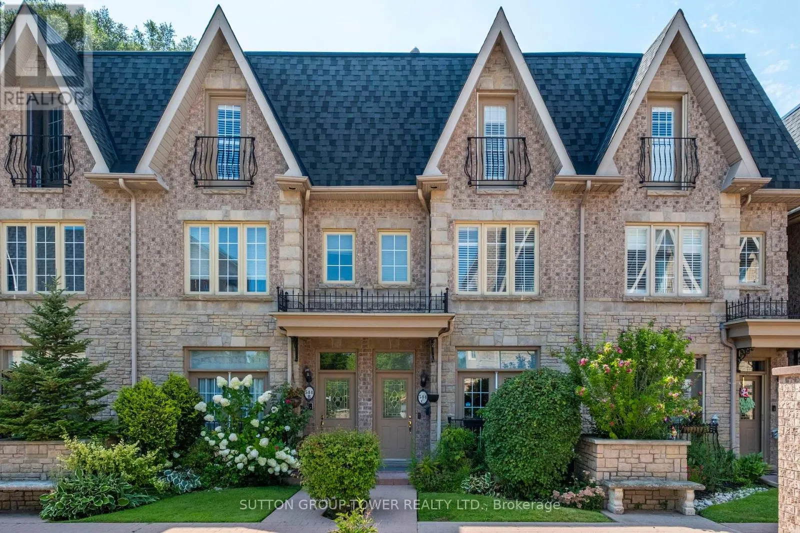 11 - 544C SCARLETT ROAD