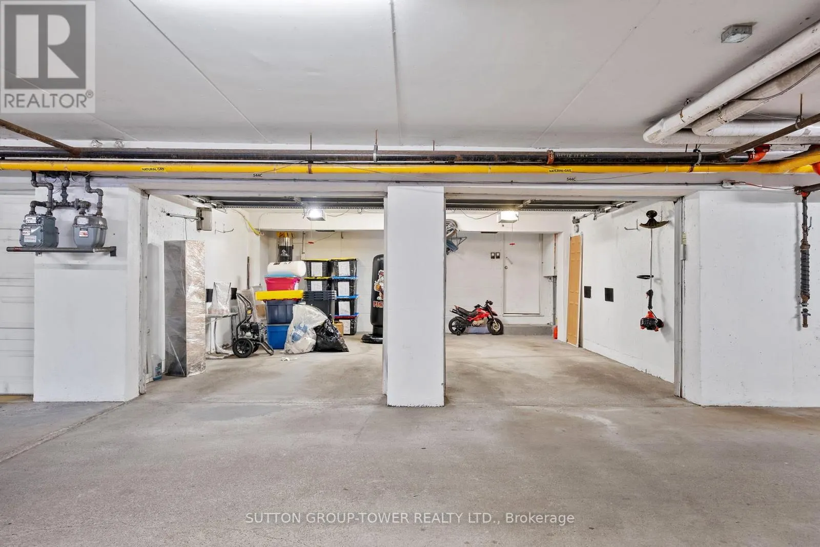 11 - 544C SCARLETT ROAD