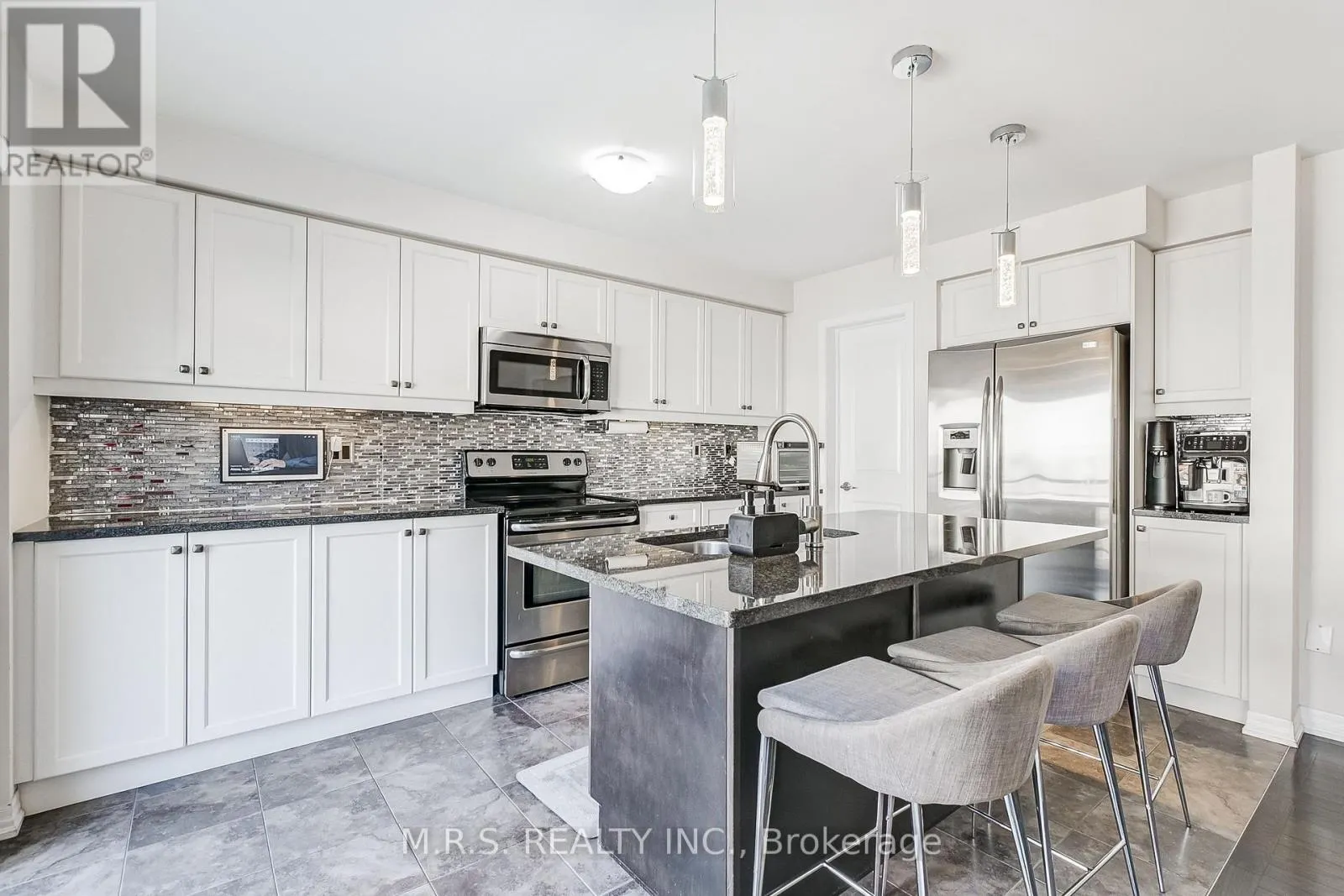 294 ELLEN DAVIDSON DRIVE