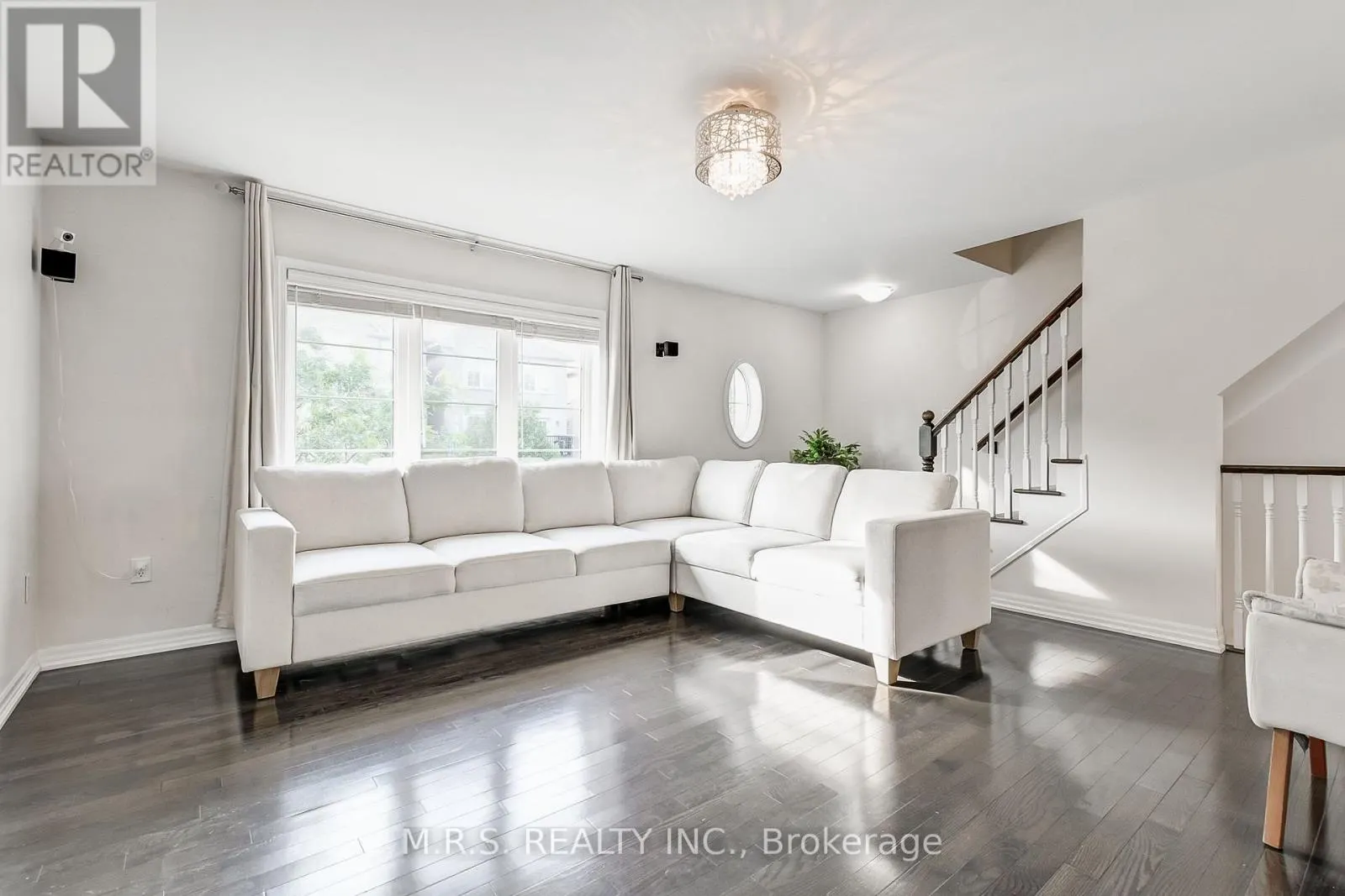 294 ELLEN DAVIDSON DRIVE