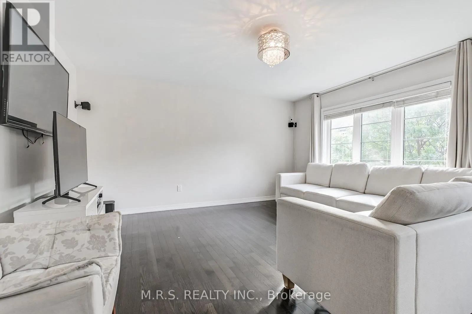 294 ELLEN DAVIDSON DRIVE