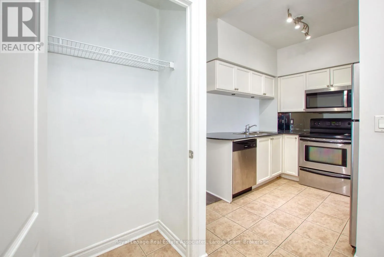 2911 - 4080 LIVING ARTS DRIVE