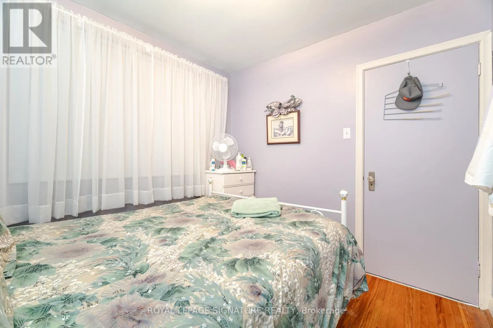 5 STERNE AVENUE
