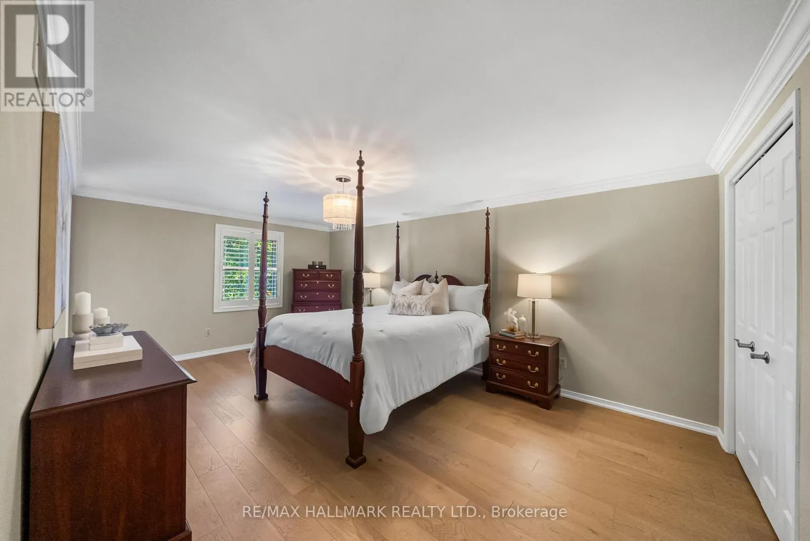 2049 WINDY OAKS DRIVE