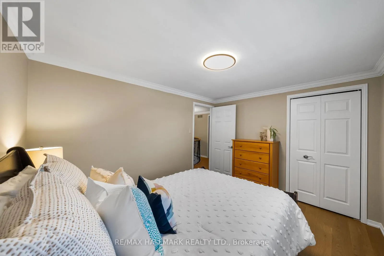 2049 WINDY OAKS DRIVE
