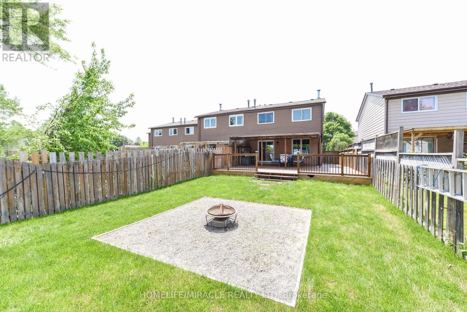 282 ROYAL SALISBURY WAY