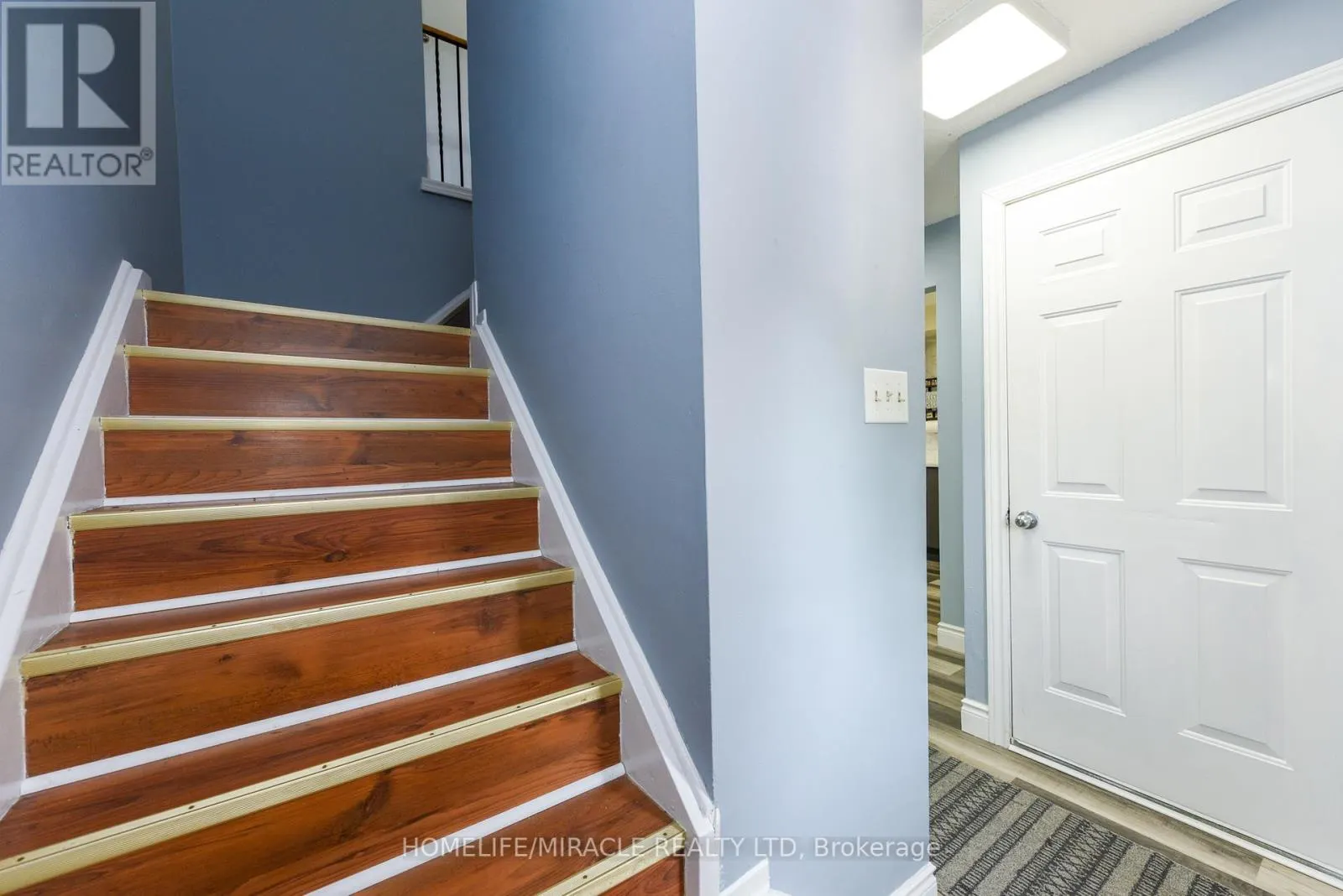 282 ROYAL SALISBURY WAY