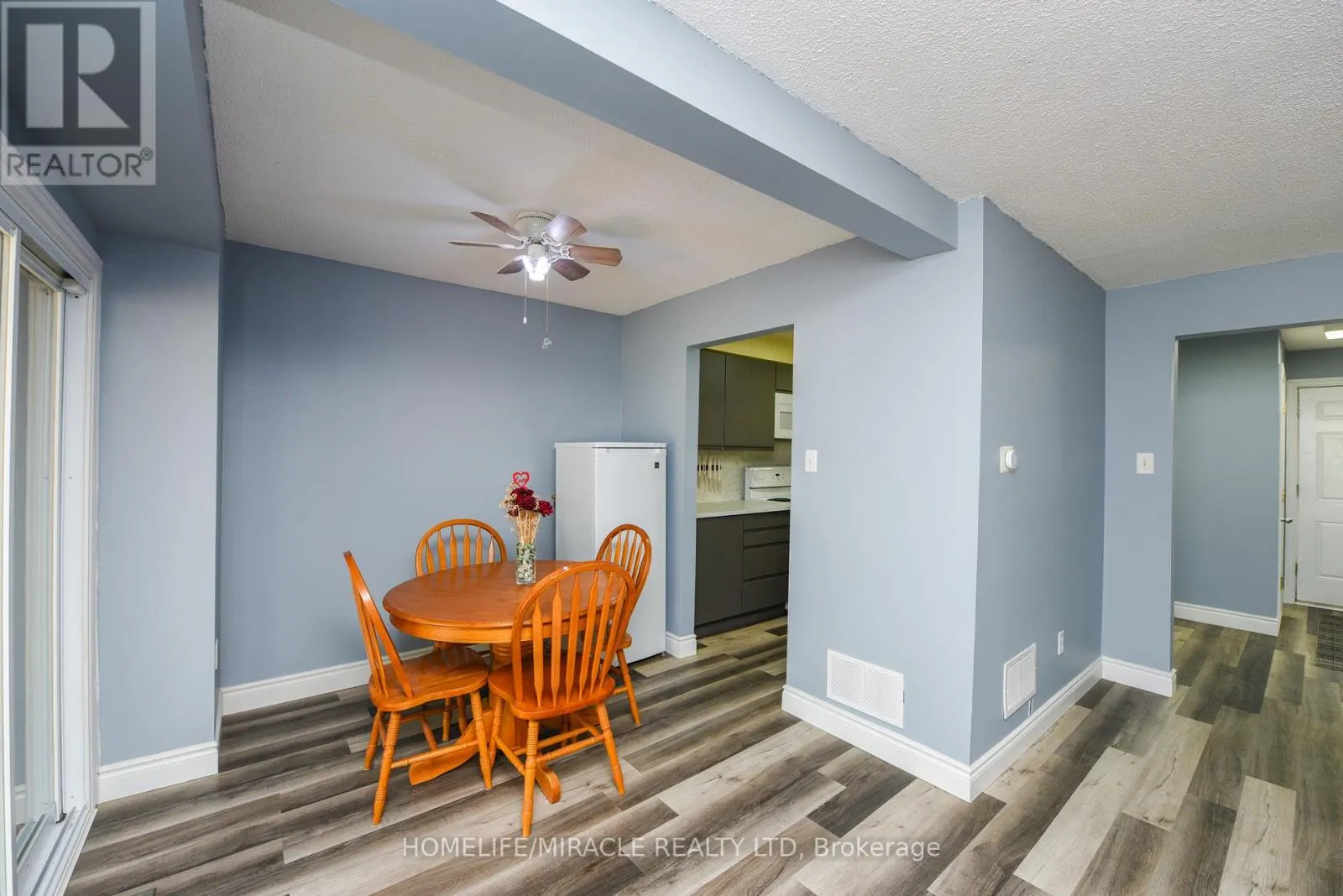 282 ROYAL SALISBURY WAY