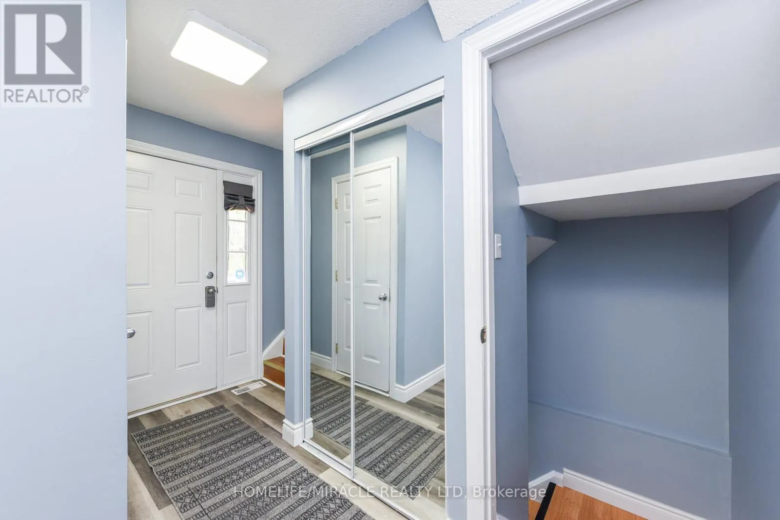 282 ROYAL SALISBURY WAY