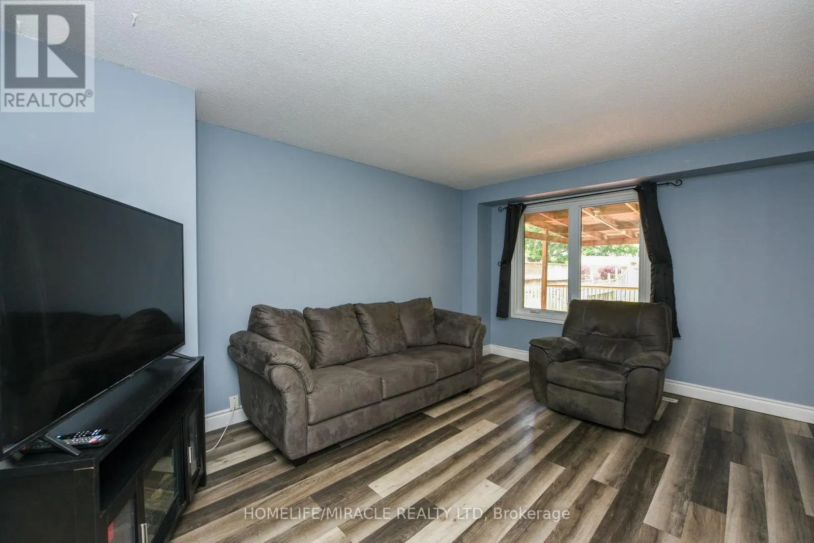 282 ROYAL SALISBURY WAY