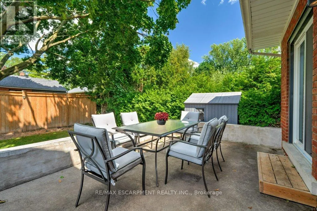 364 EAST SIDE CRESCENT