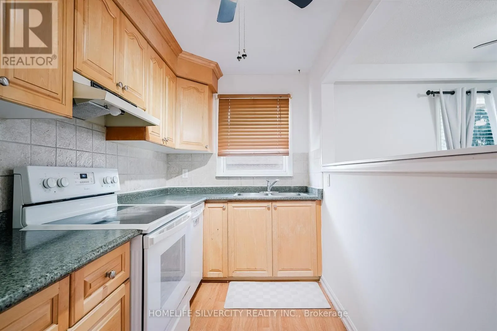 57 - 235 BRONTE STREET S