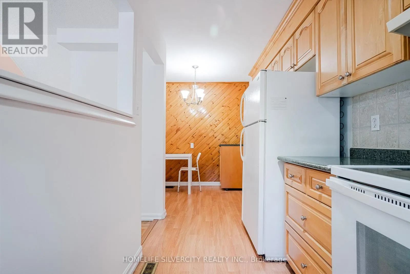 57 - 235 BRONTE STREET S