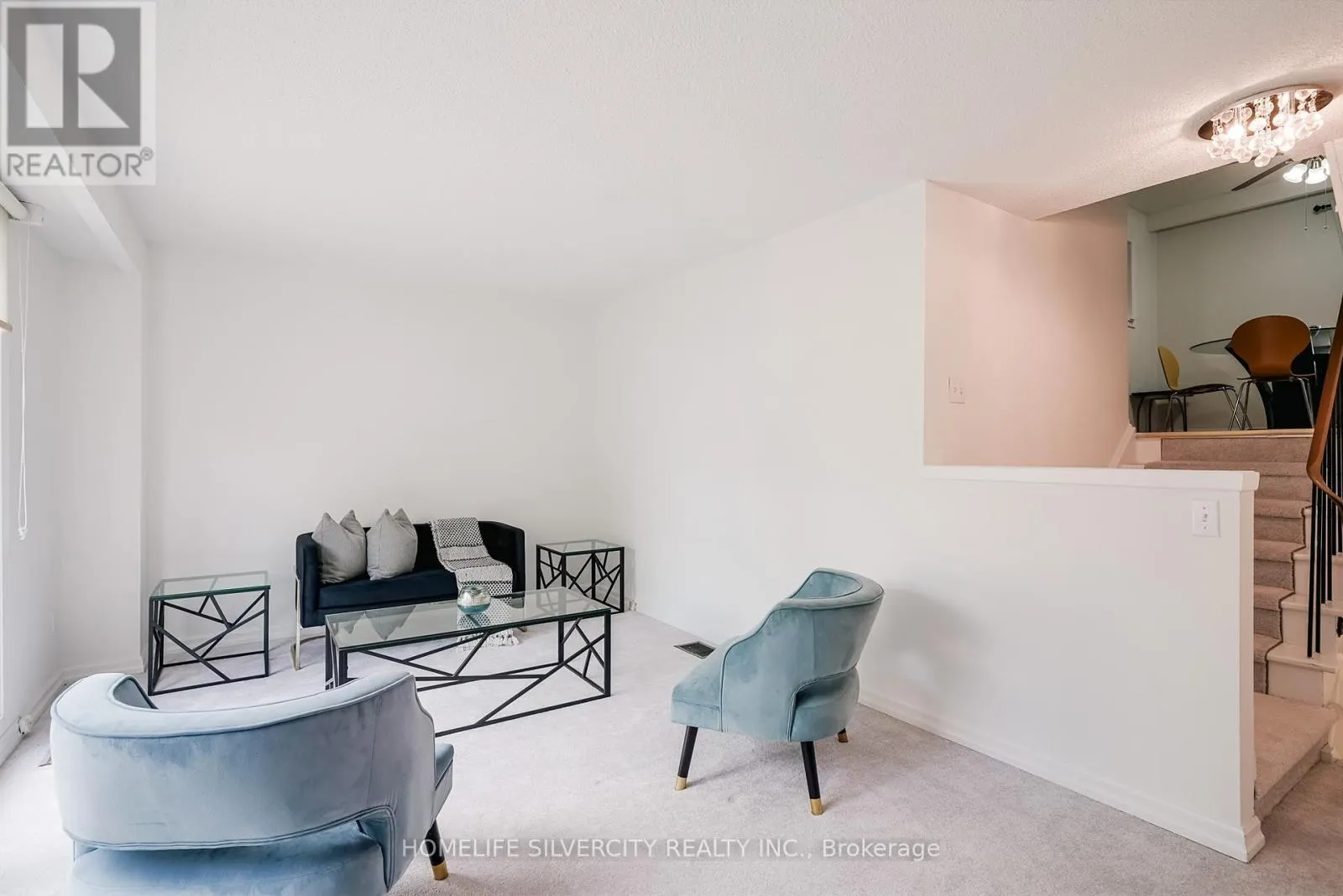 57 - 235 BRONTE STREET S