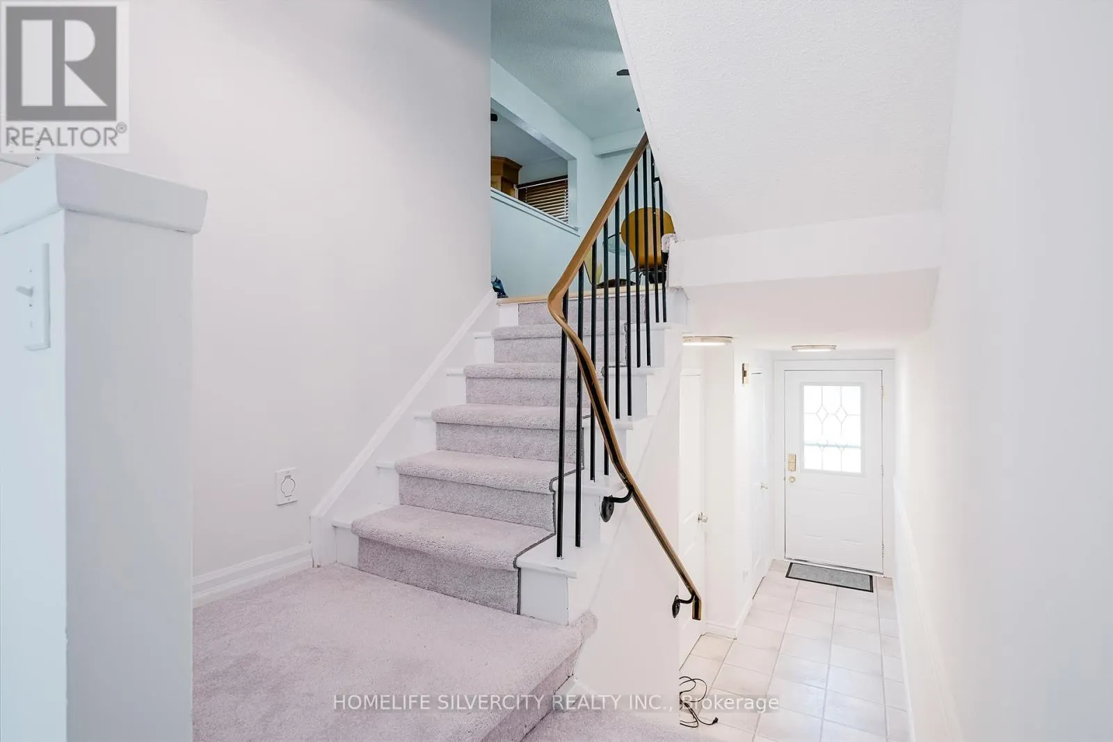 57 - 235 BRONTE STREET S
