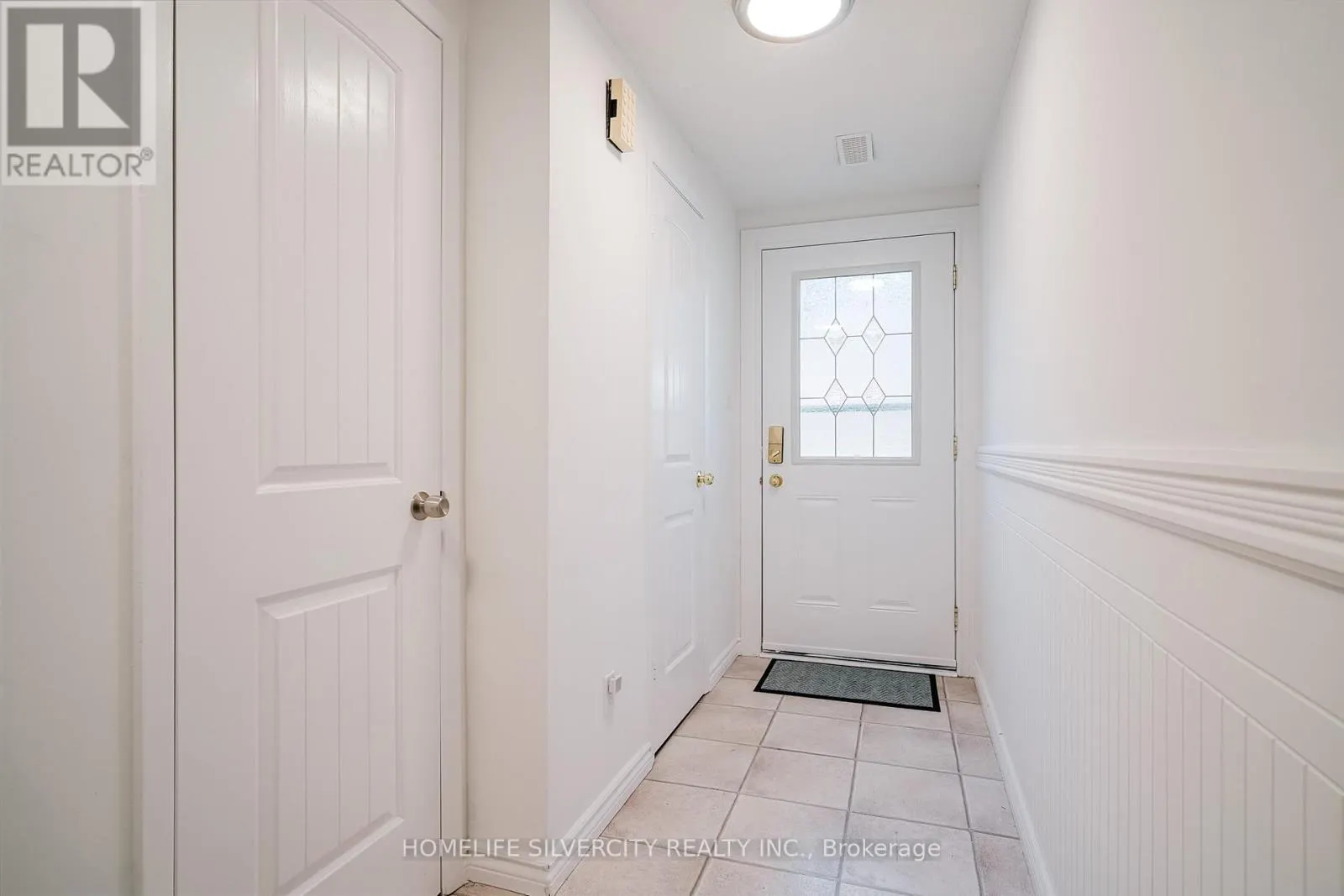 57 - 235 BRONTE STREET S
