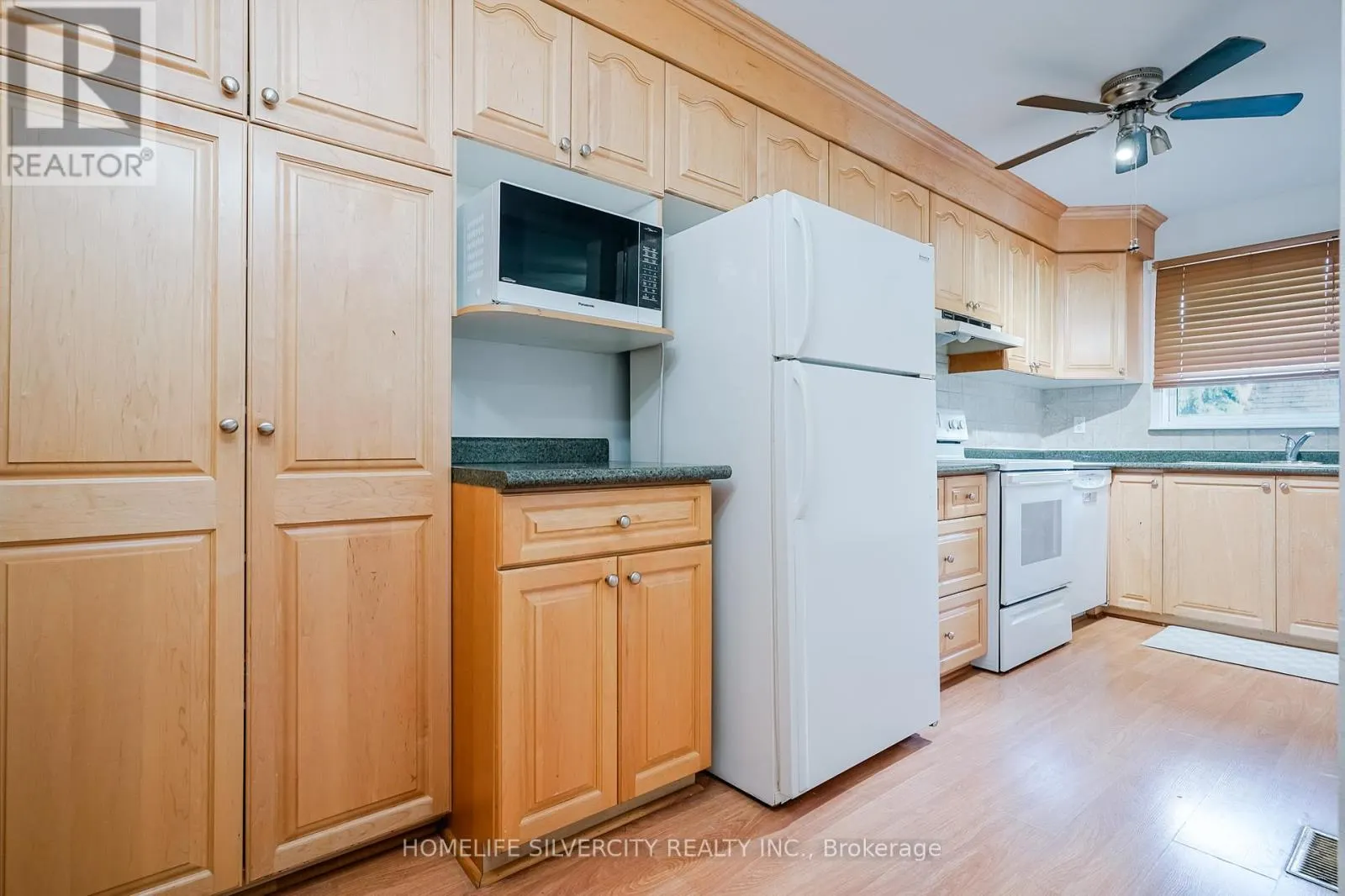57 - 235 BRONTE STREET S