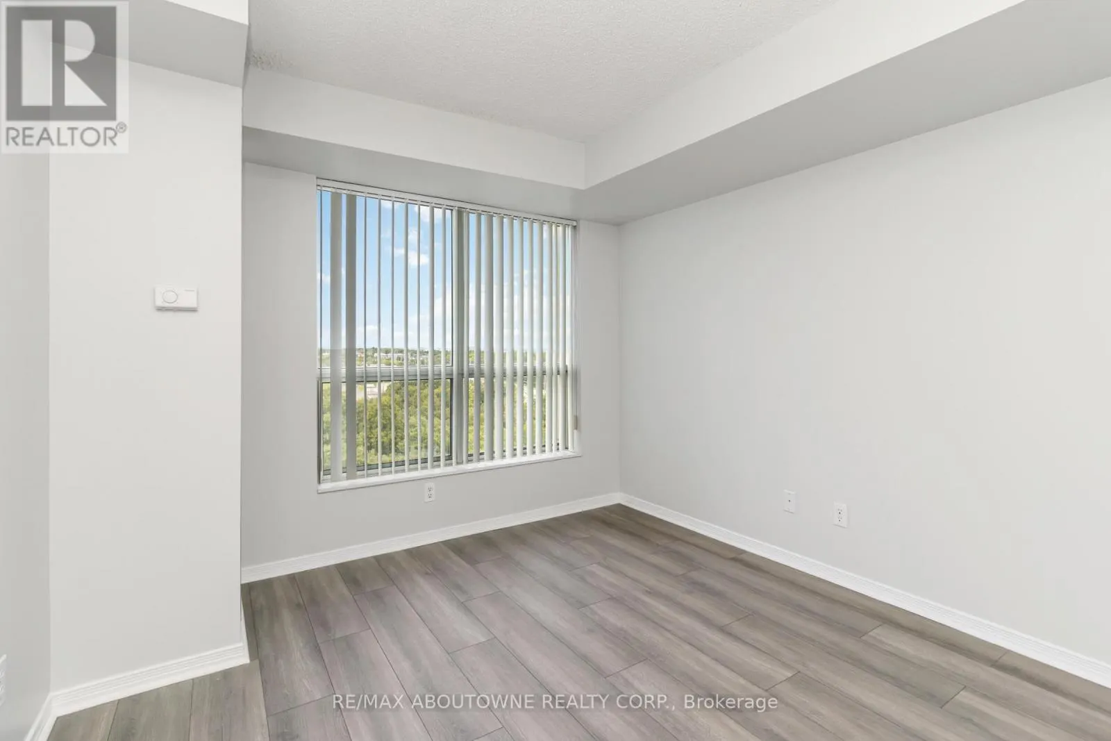 1213 - 2565 ERIN CENTRE BOULEVARD