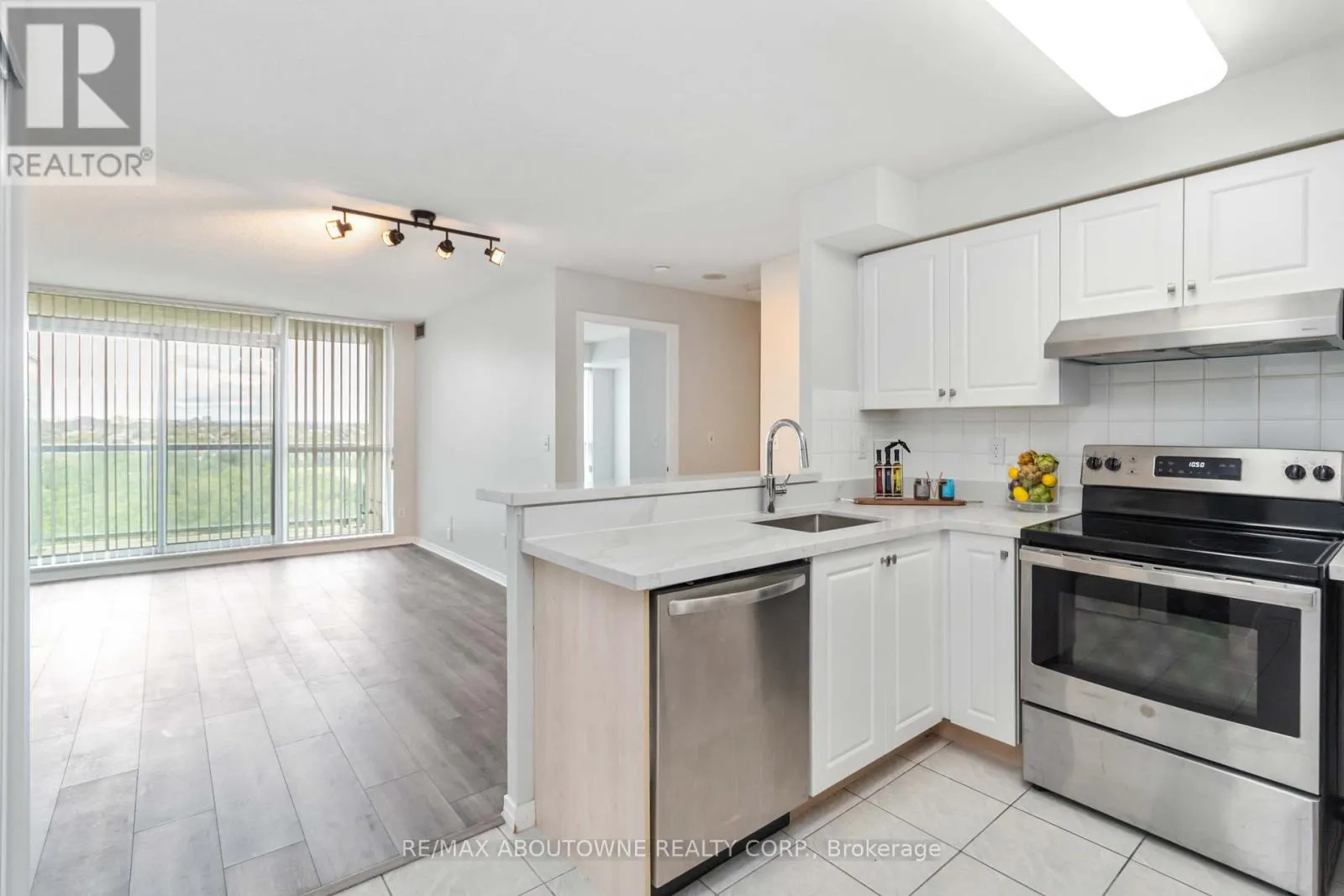 1213 - 2565 ERIN CENTRE BOULEVARD